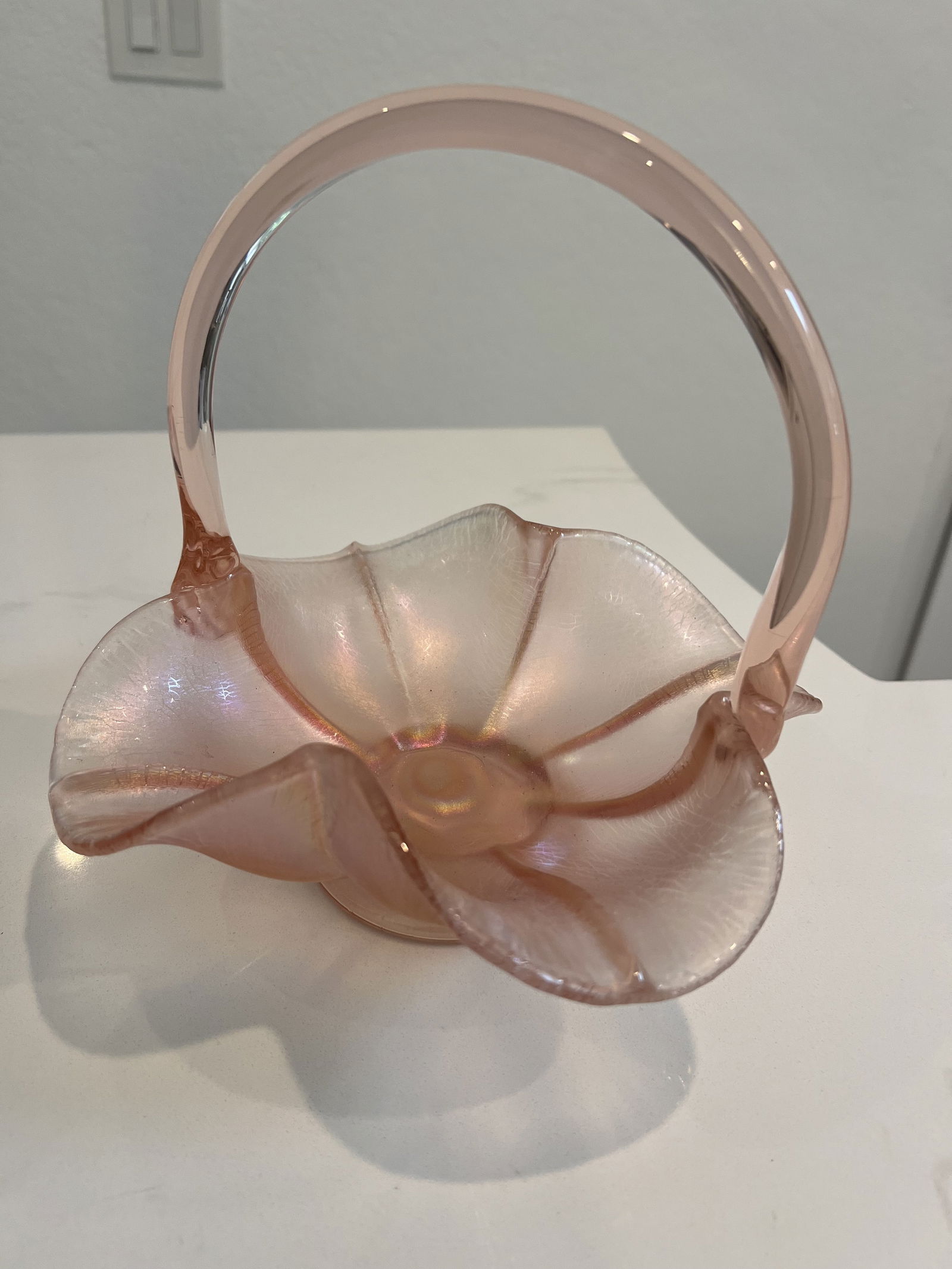 Fenton Velva Pink Basket: Dimensions: H 8" x Dia: 8.5" Condition: No issues to note. Low Estimate: 50High Estimate: 100