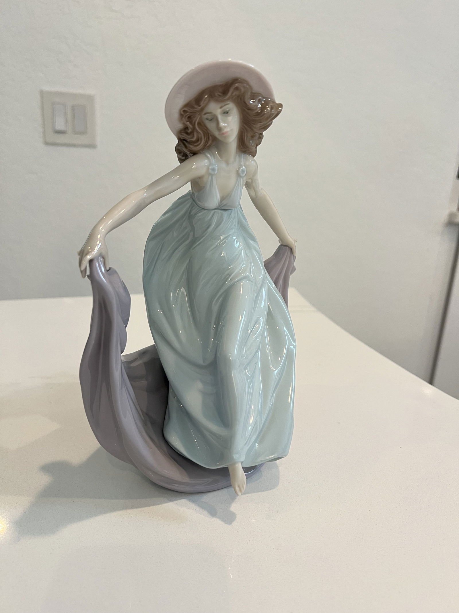 Lladro May Dance Figurine (1 of 4)