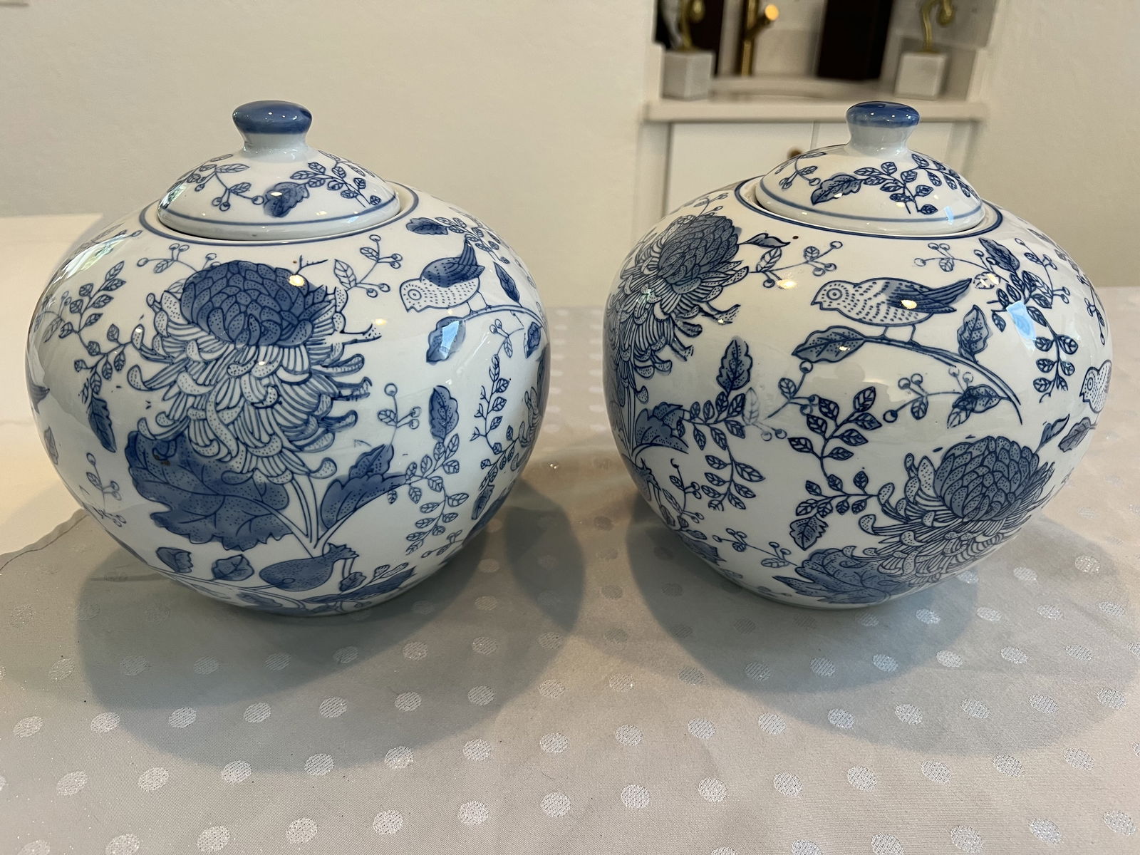 Pair of Blue and White Ceramic Ginger Jars (1 of 7)