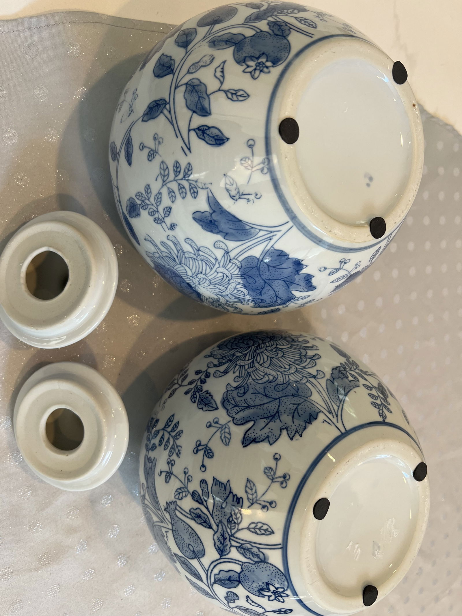 Pair of Blue and White Ceramic Ginger Jars - 4