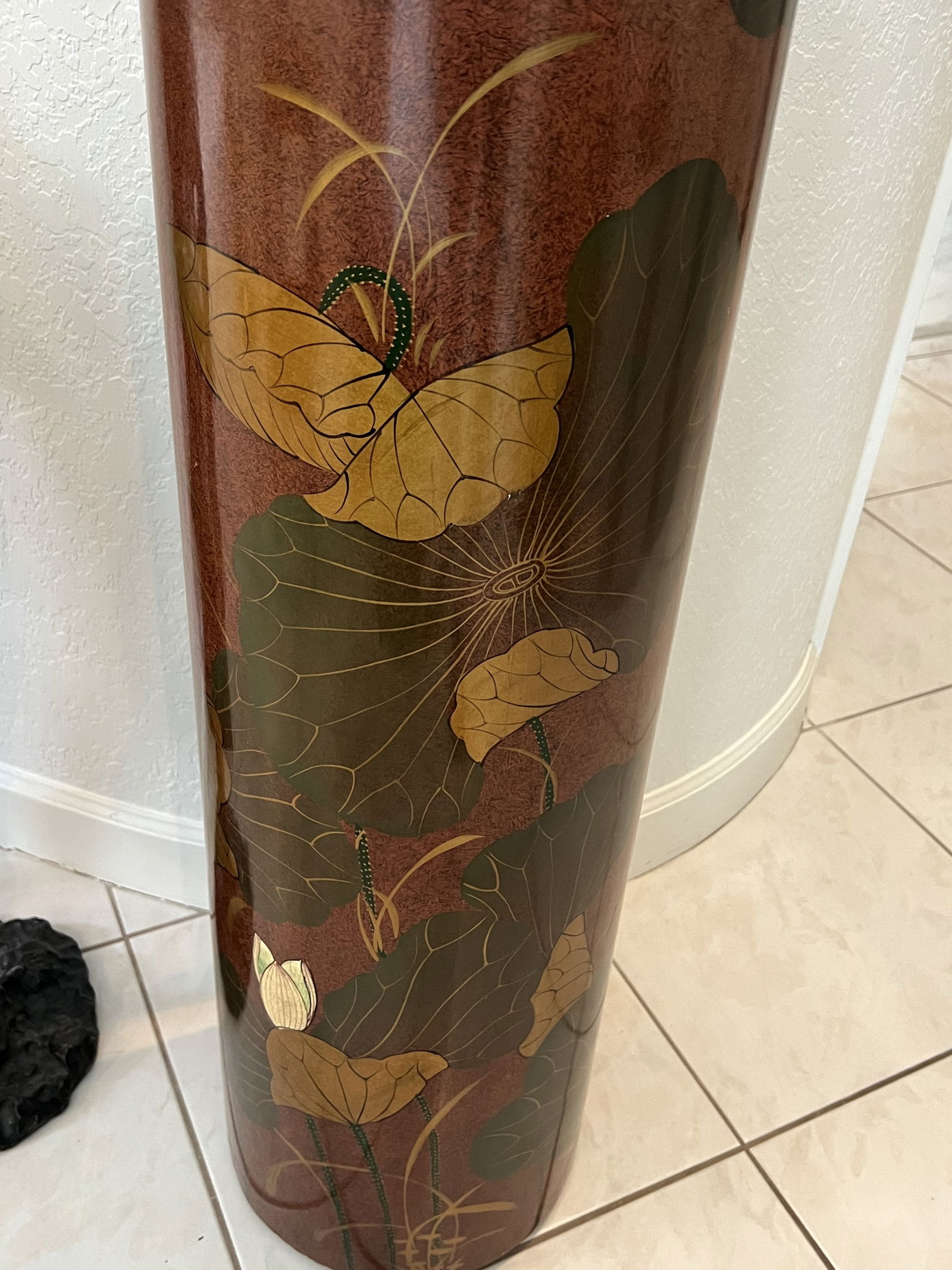 Round Asian Lacquered Pedestal - 6