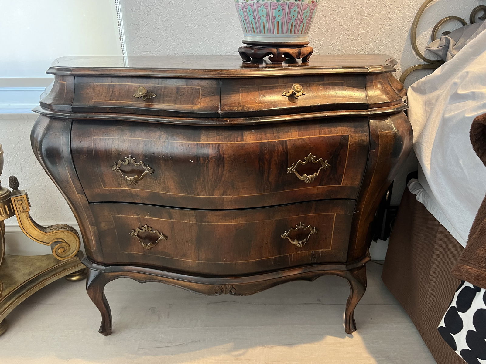 Pair of Italian Bombe Bombay Chests: This is for TWO, a matching pair of chests. Heritage, Made in Italy, vintage. Dimensions: H 31" x W 44" x D 18" Condition: Minor surface scratching. Low Estimate: 1500.00 High Estimate: 3000.00