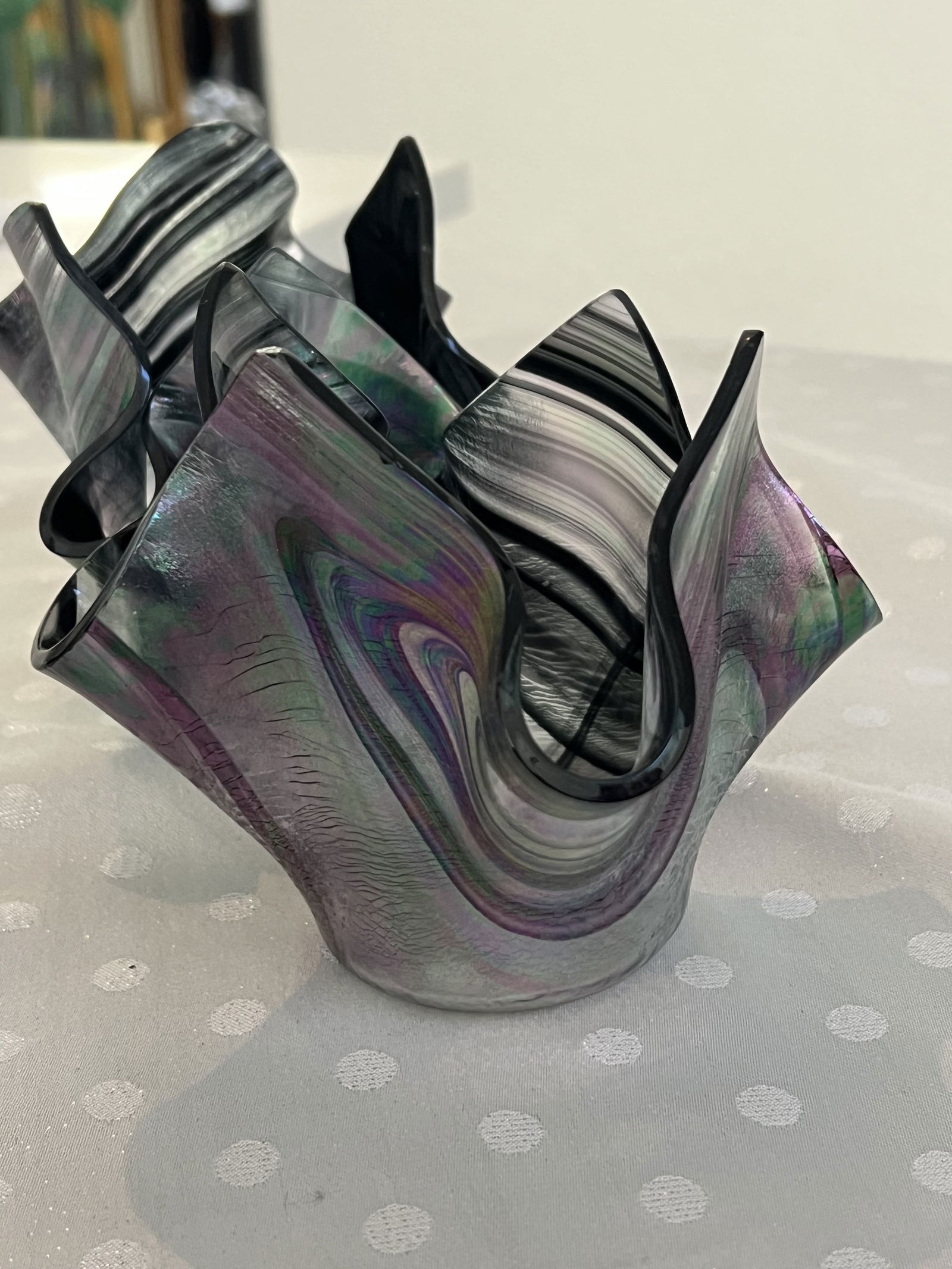 (2) Tony Serviente Art Glass Hankerchief Vases - 3