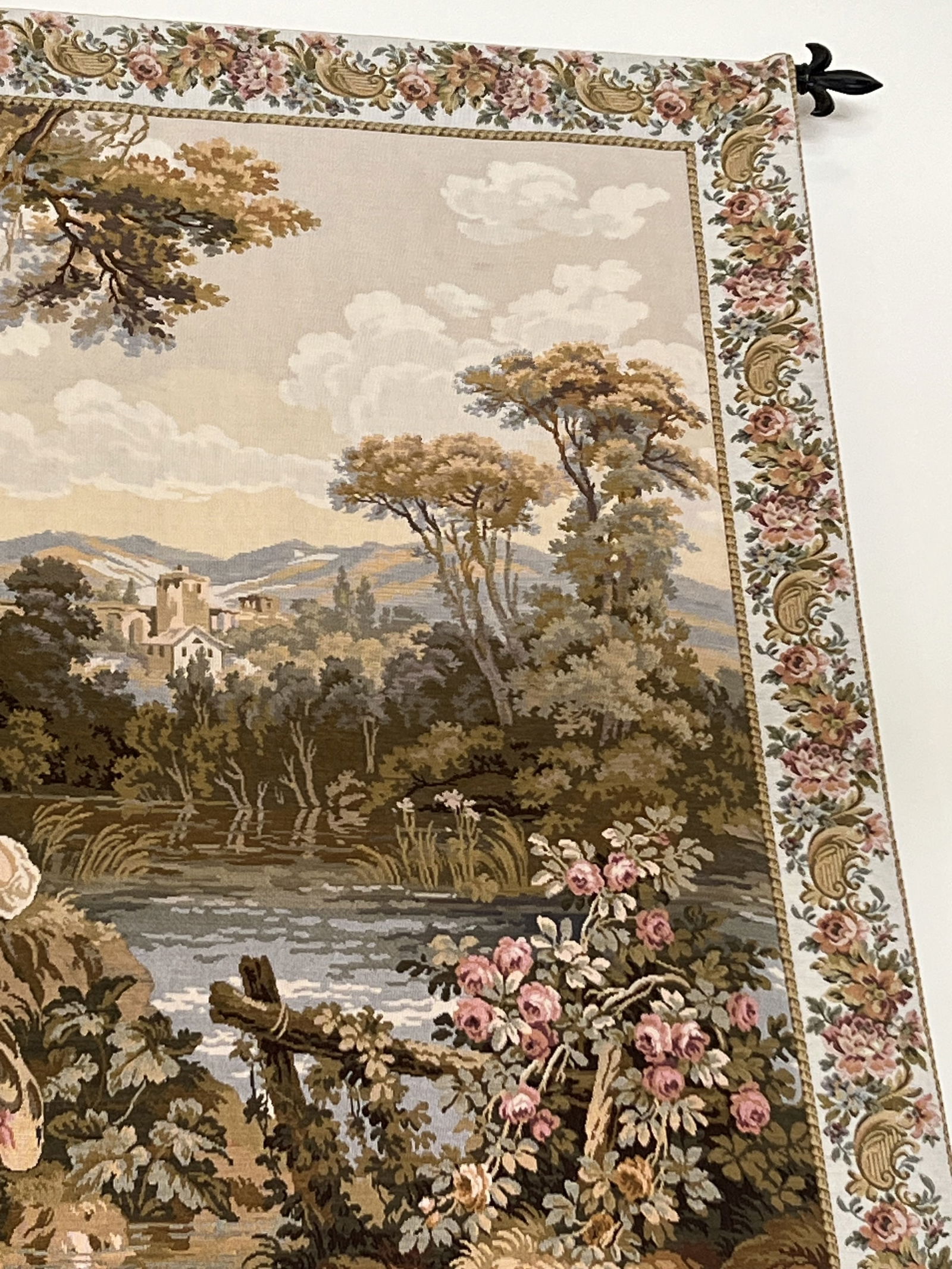 Very Large French Aubusson Style Jaquar Tapestry - 4