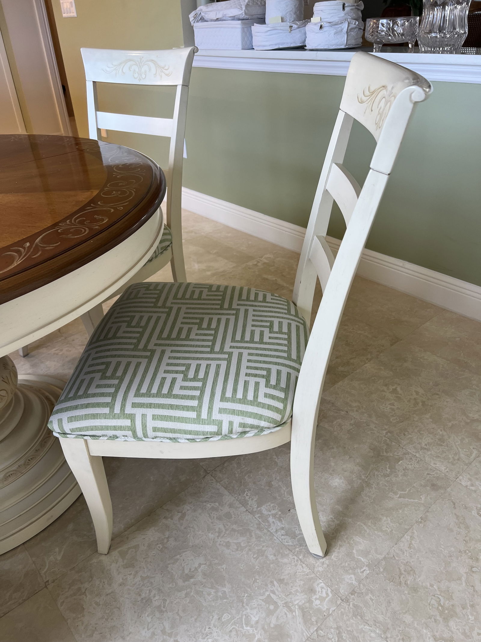 French Country style Kitchen Table and Chairs - 9