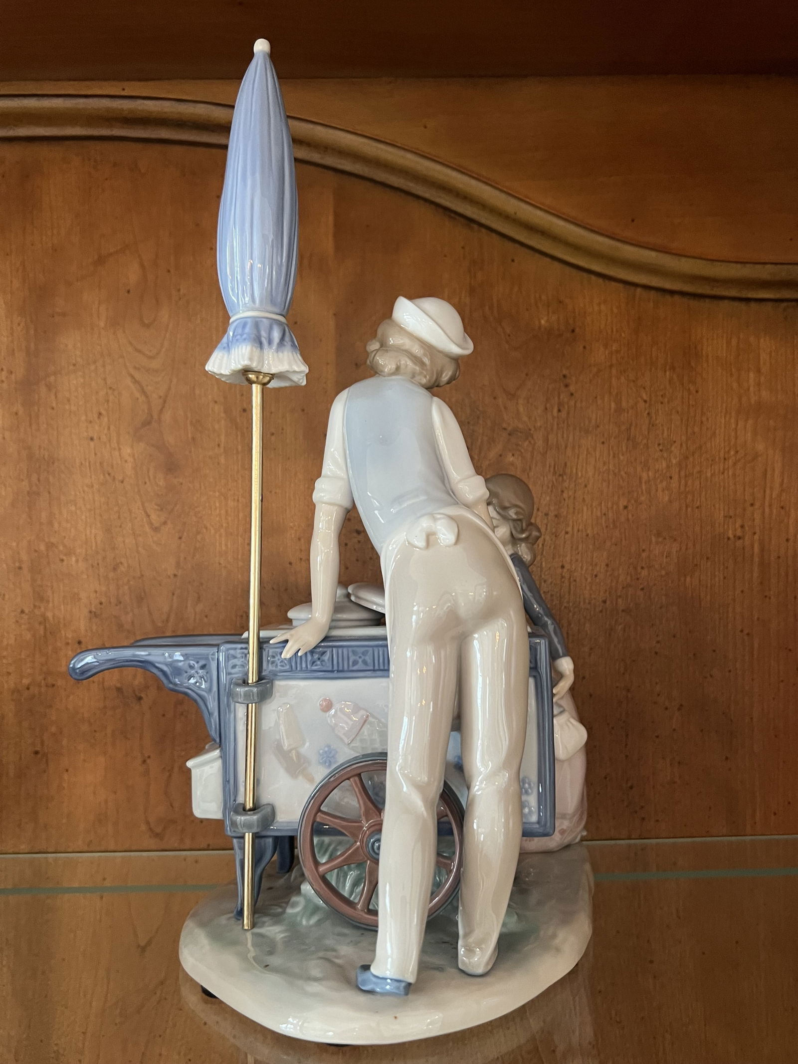 Lladro Ice Cream Vendor Figurine - 3