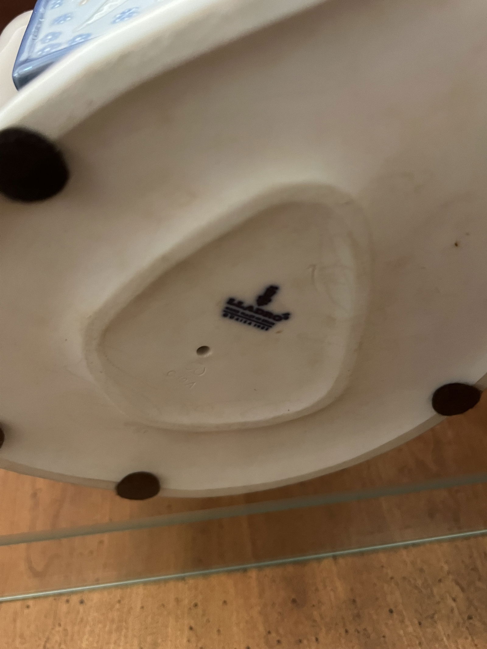 Lladro Ice Cream Vendor Figurine - 5