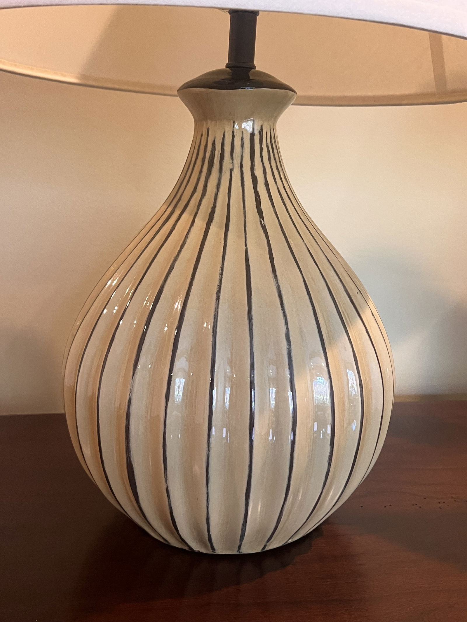 Pair of Ribbed Ceramic Table Lamps Natural Tones - 2
