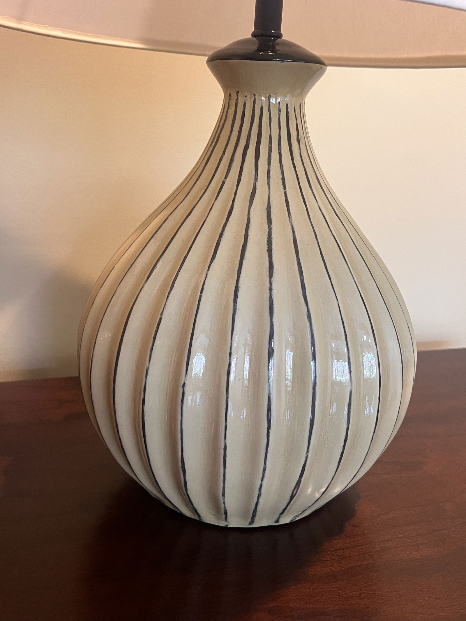 Pair of Ribbed Ceramic Table Lamps Natural Tones - 5