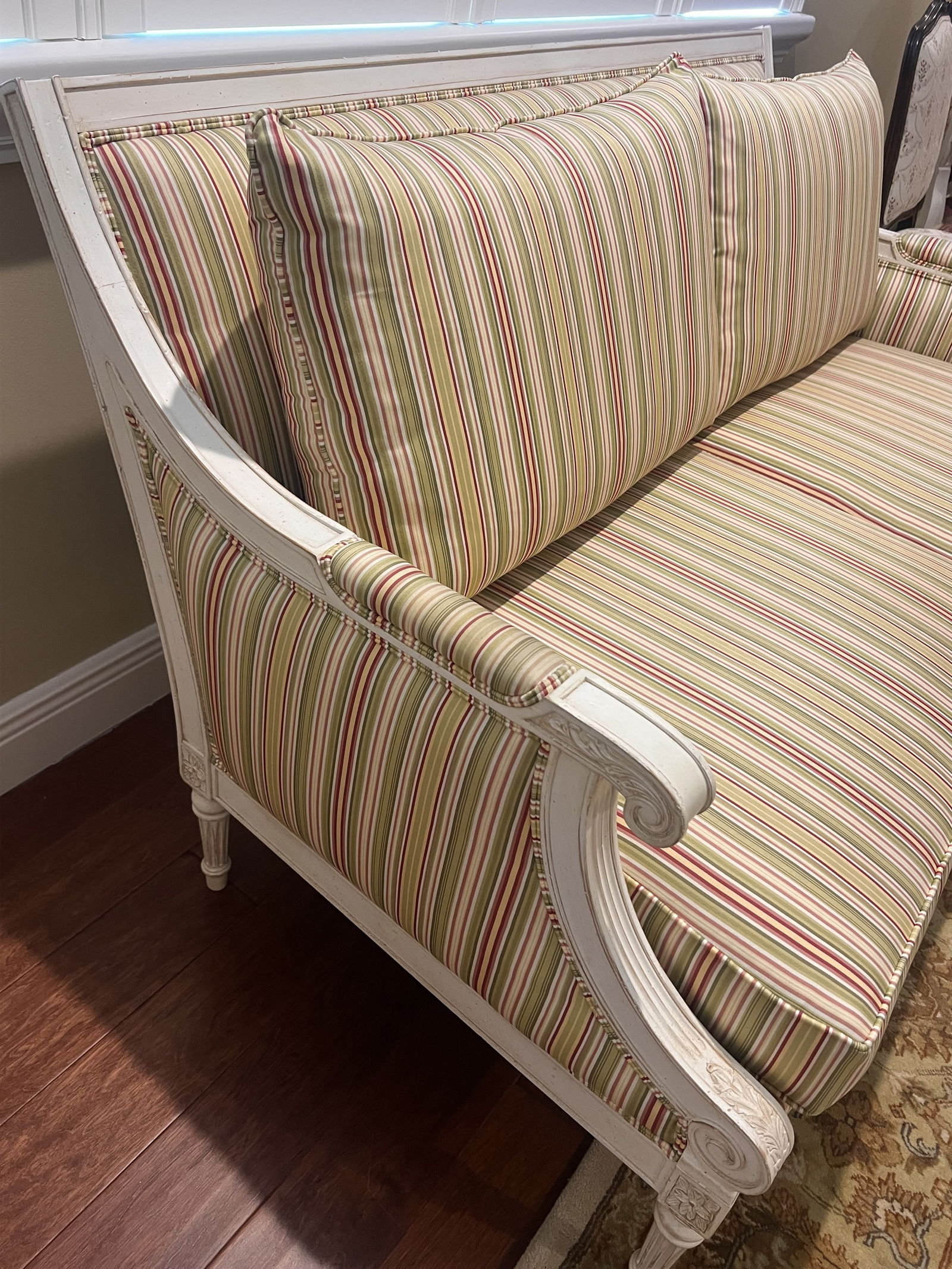 Ethan Allen French Style Settee - 5