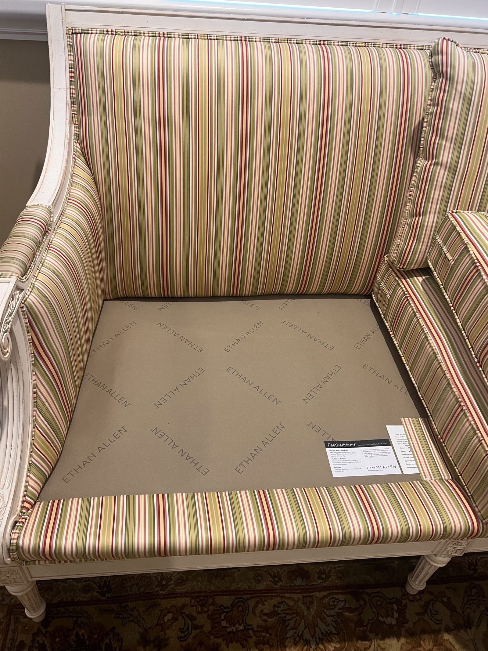 Ethan Allen French Style Settee - 7