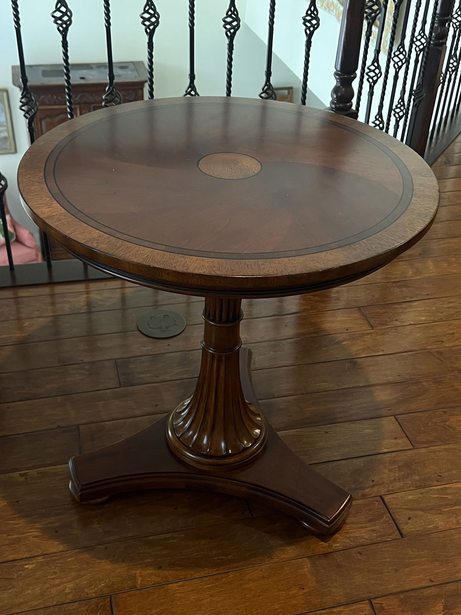 Ethan Allen Pedestal Regency Style Table (1 of 6)