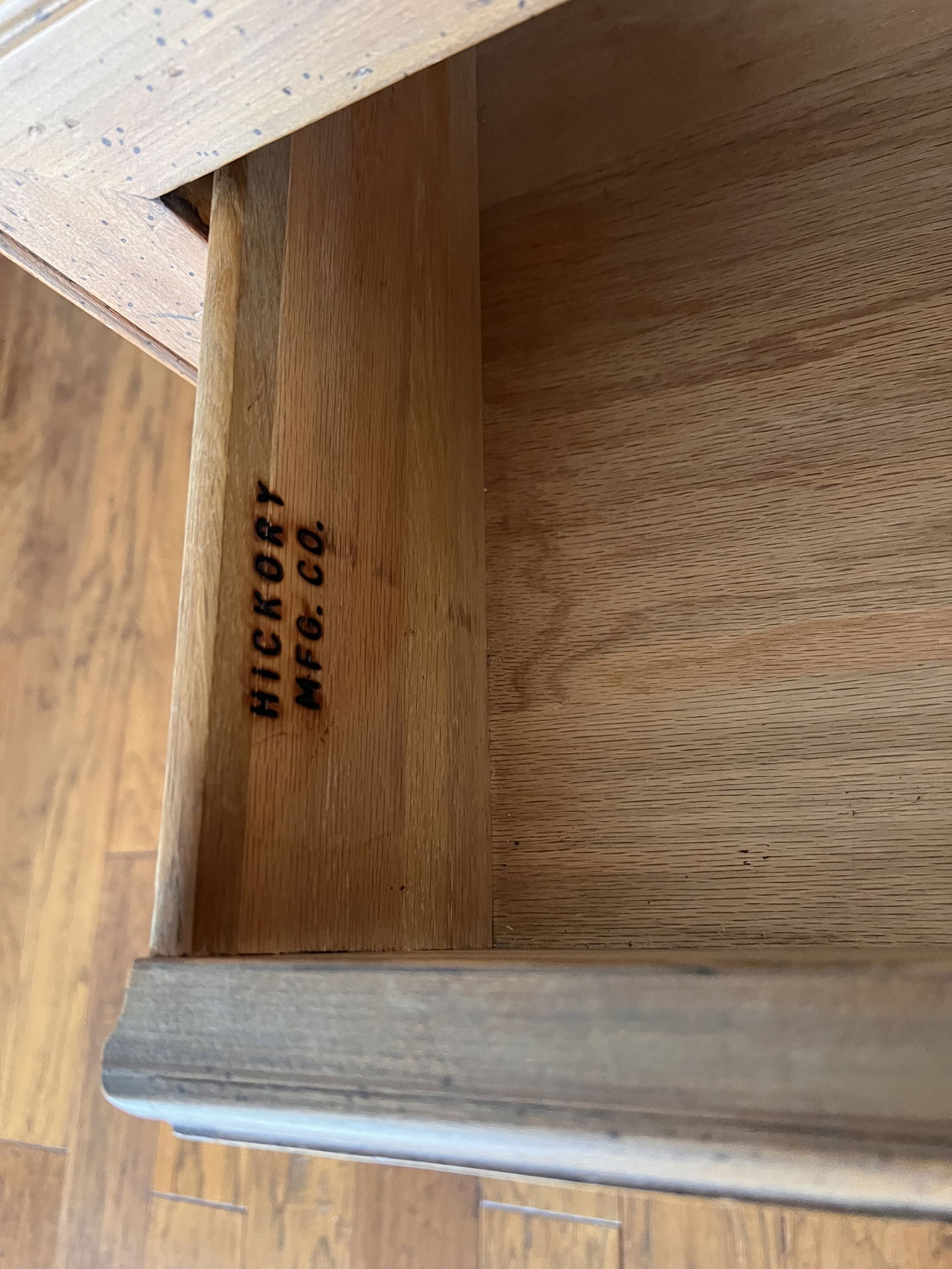 Hickory Furniture French Provincial Bedroom Set - 12