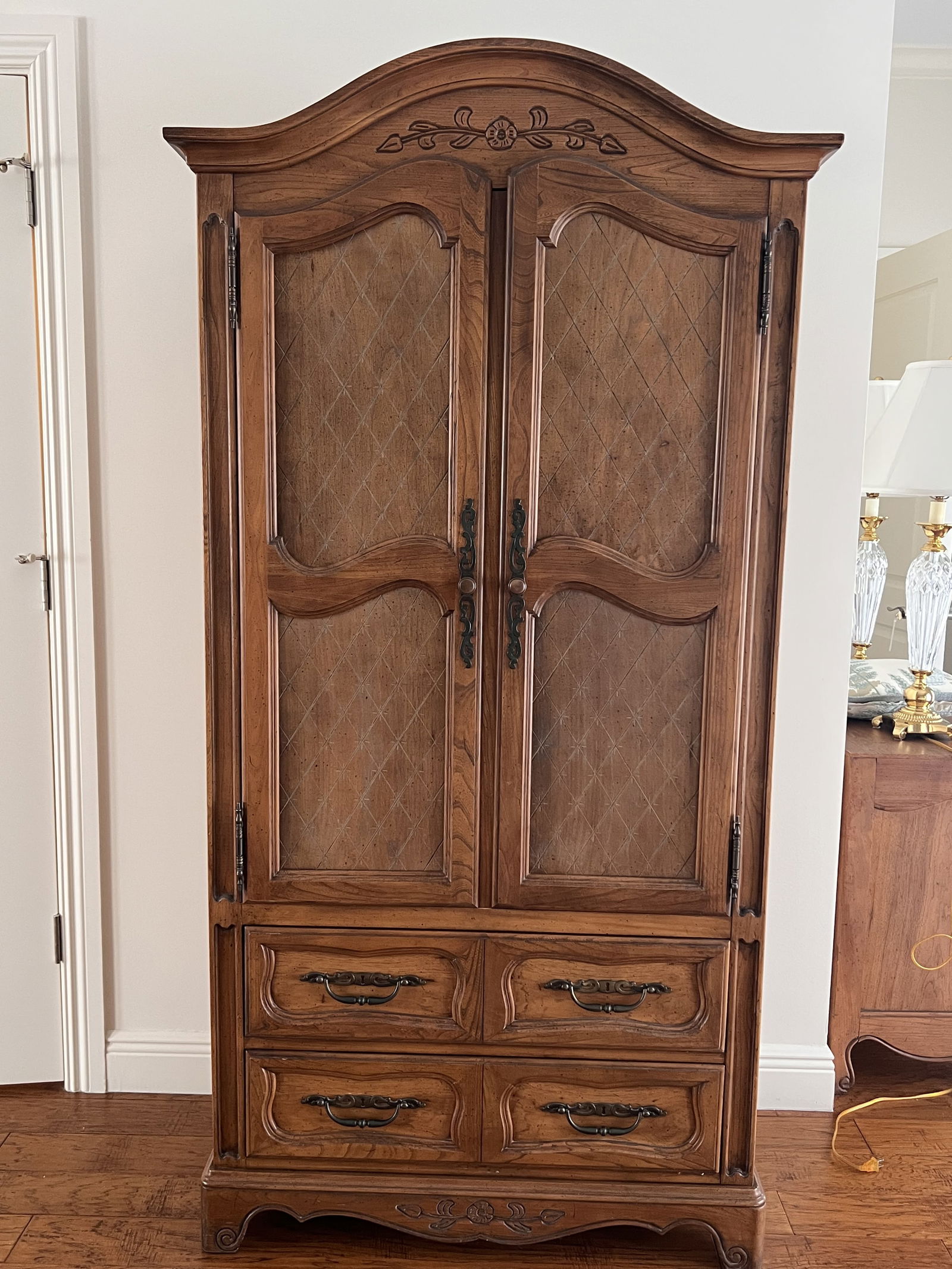 Hickory Furniture French Provincial Bedroom Set - 7