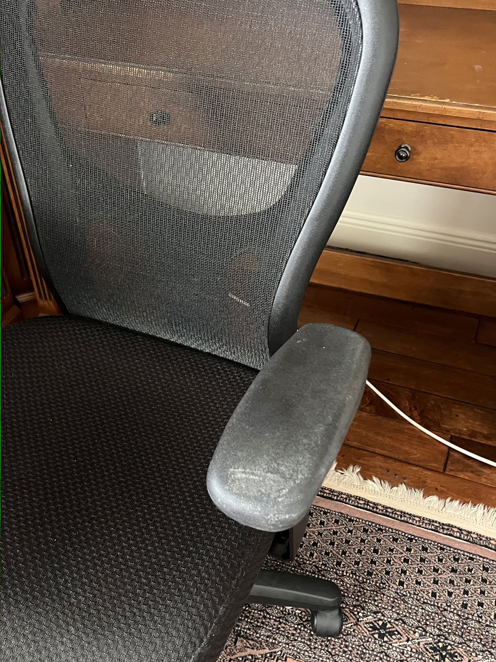 Tempur-Pedic Ergonomic Mesh Desk Chair - 4