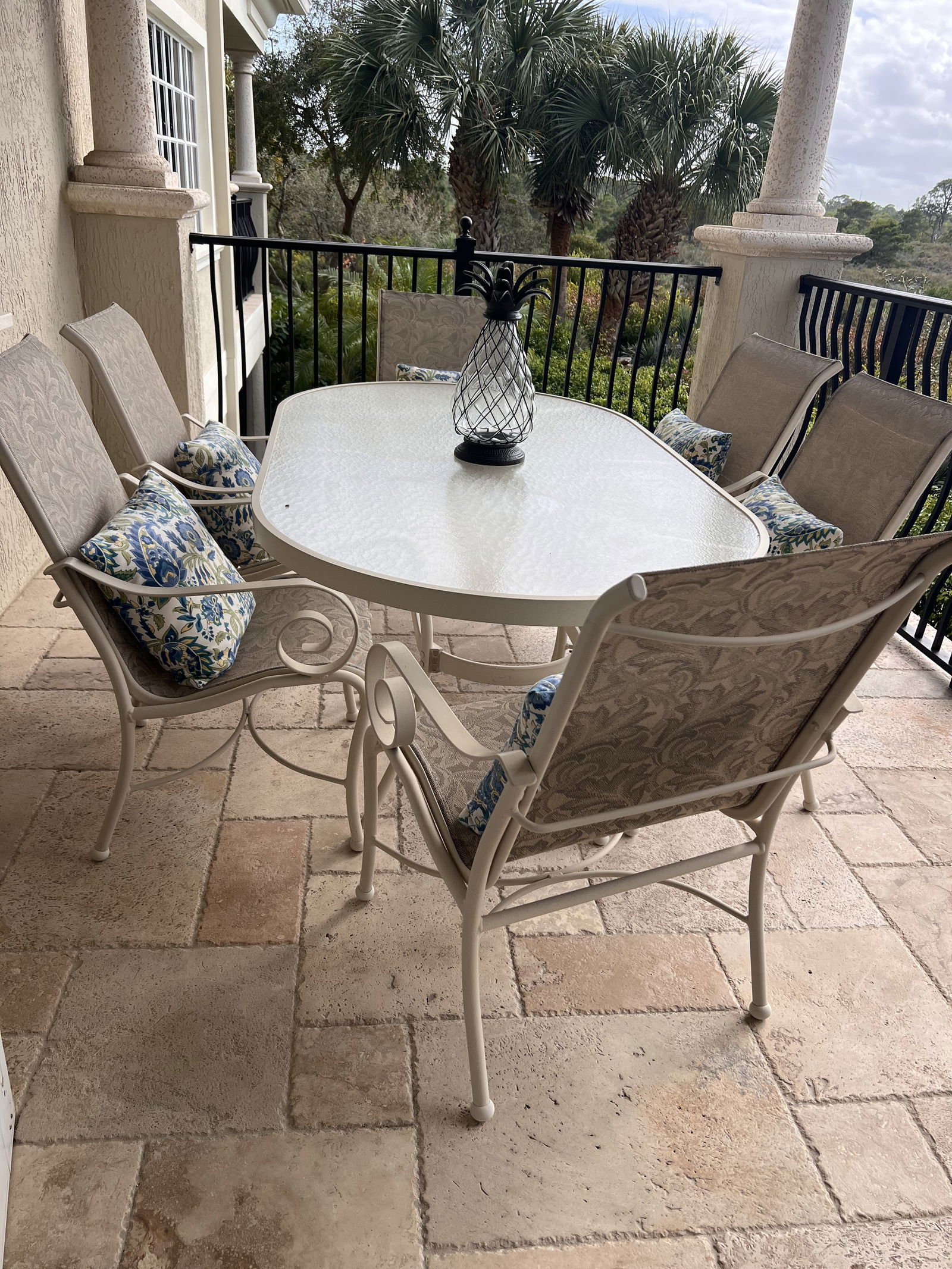 Outdoor Dining Table and Chairs (1 of 8)