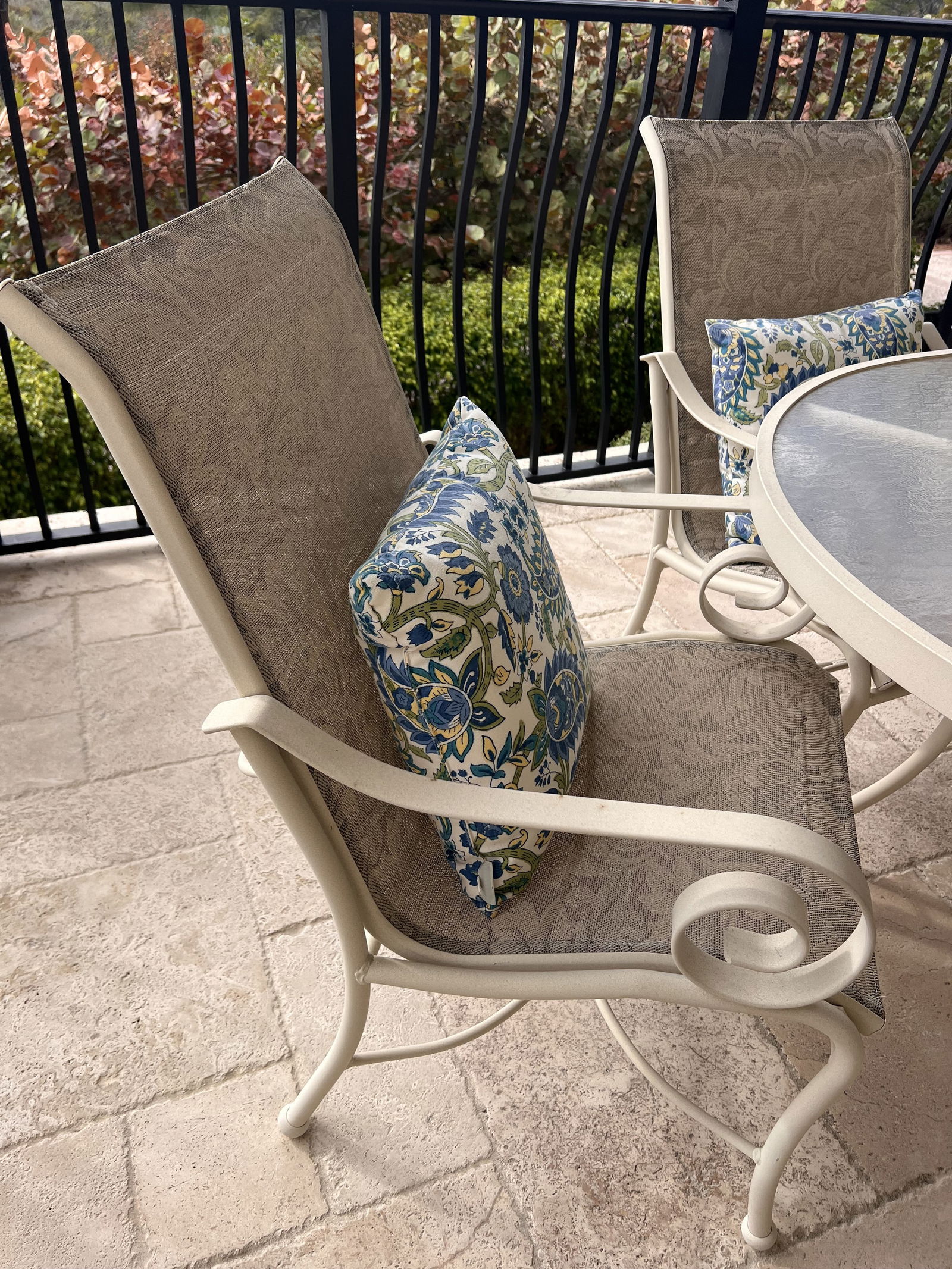 Outdoor Dining Table and Chairs - 7