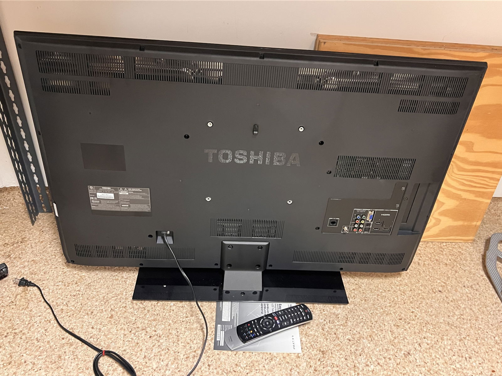 Toshiba 40" Smart TV - 5