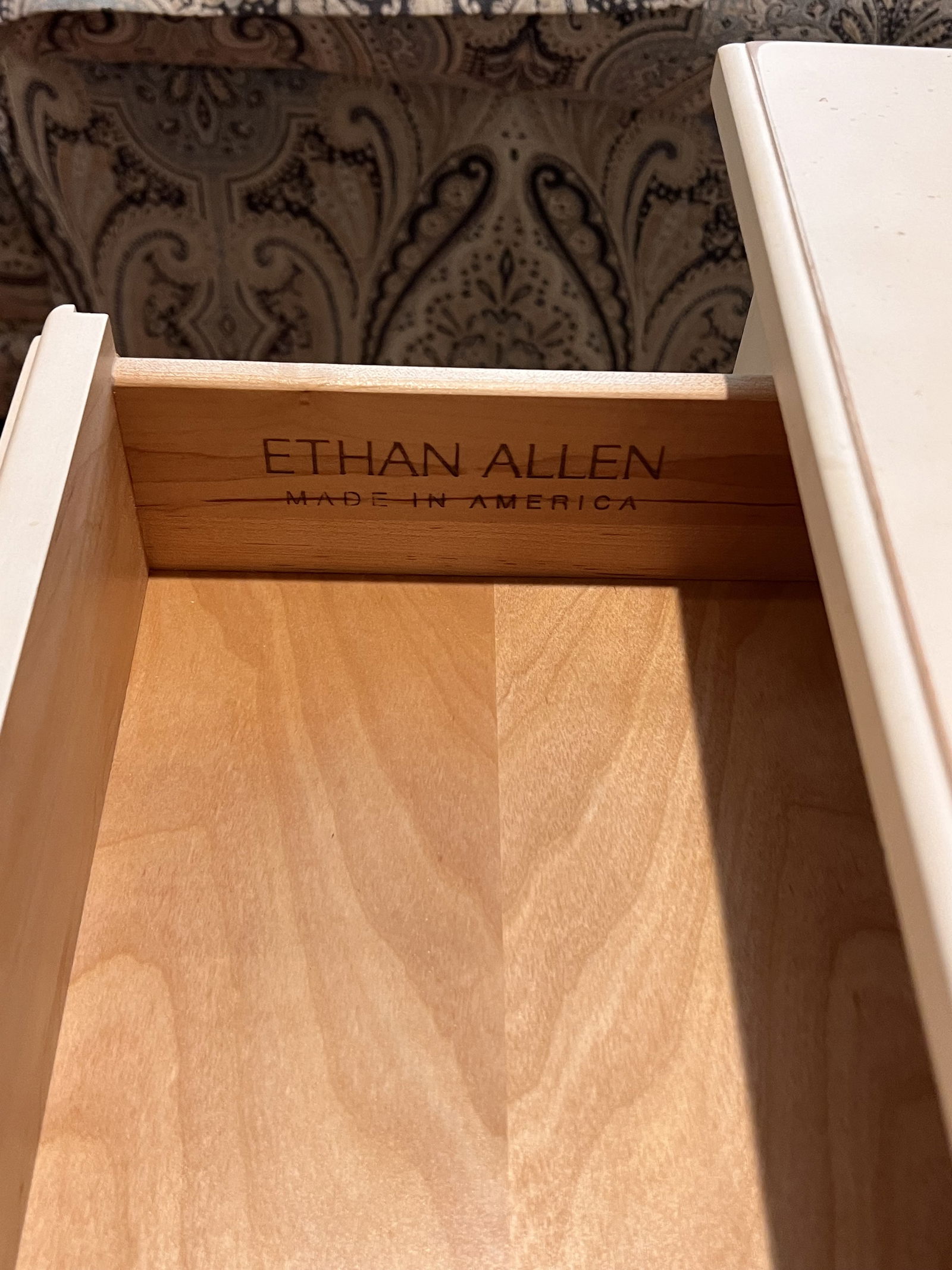 Pair of White Wood Night Stands - 4