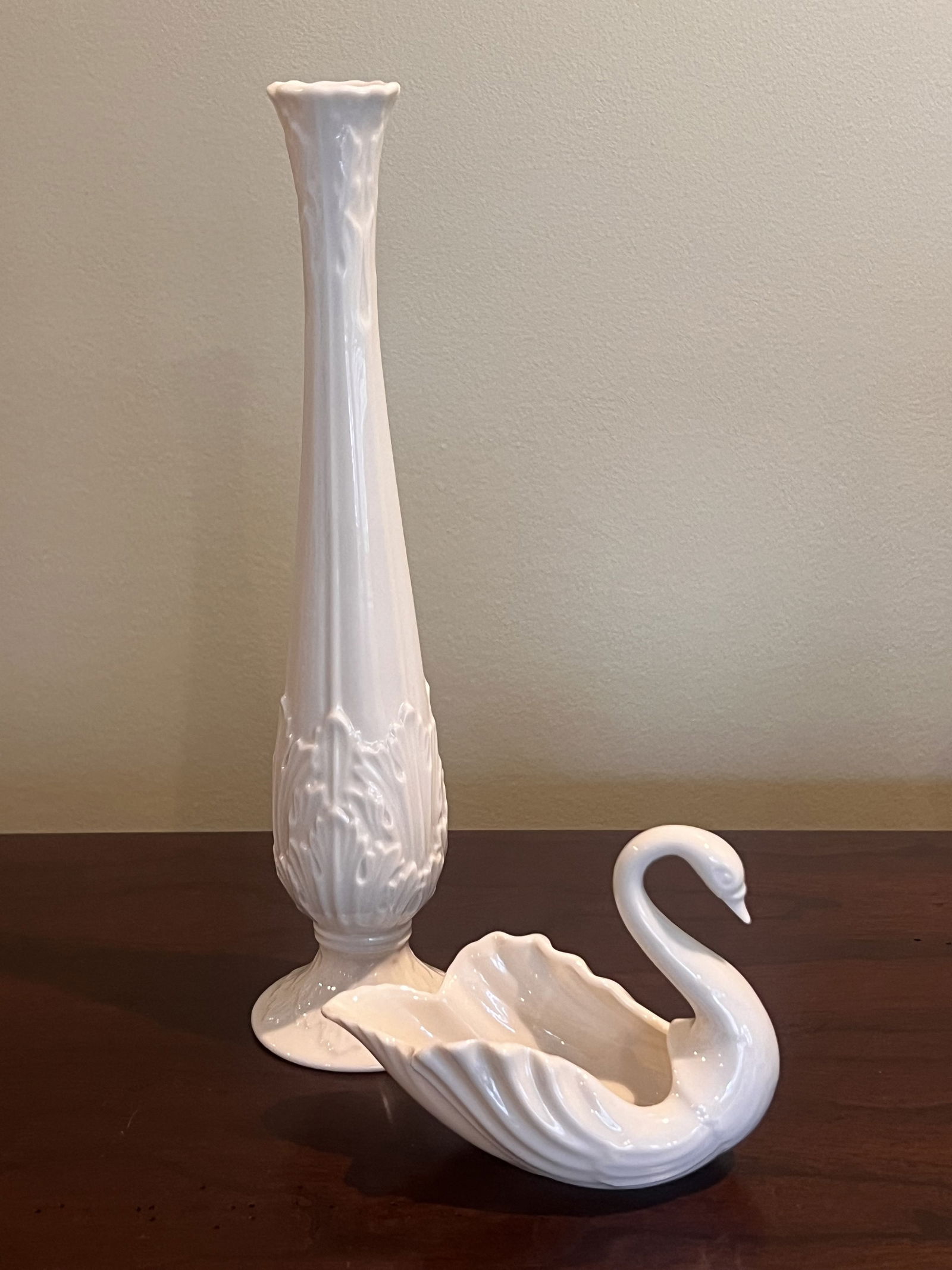 Lenox Swan and Bid Vase: Dimensions: H 10.5" (vase) Condition. Very good. Low Estimate: 10.00High Estimate: 10000.00