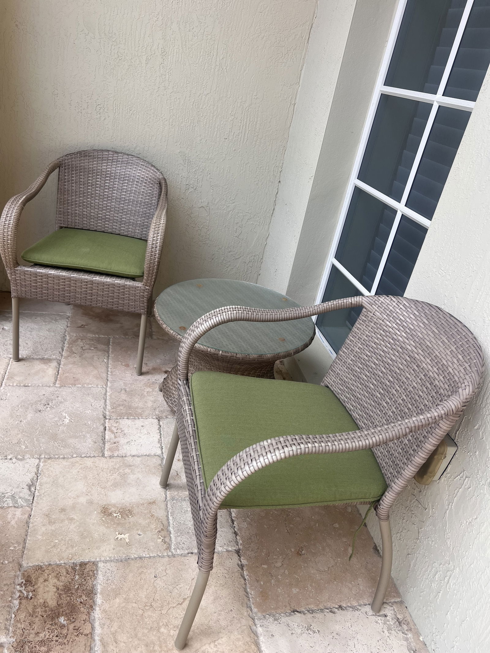 Outdoor Wicker Table and Chairs (1 of 8)