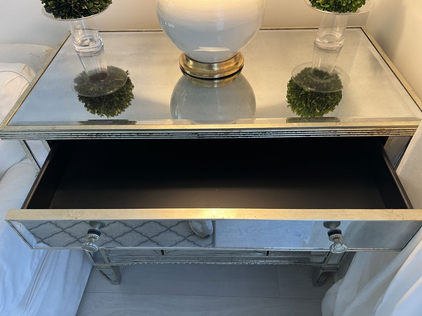 Pair of Mirrored Hollywood Regency Style End Table - 7