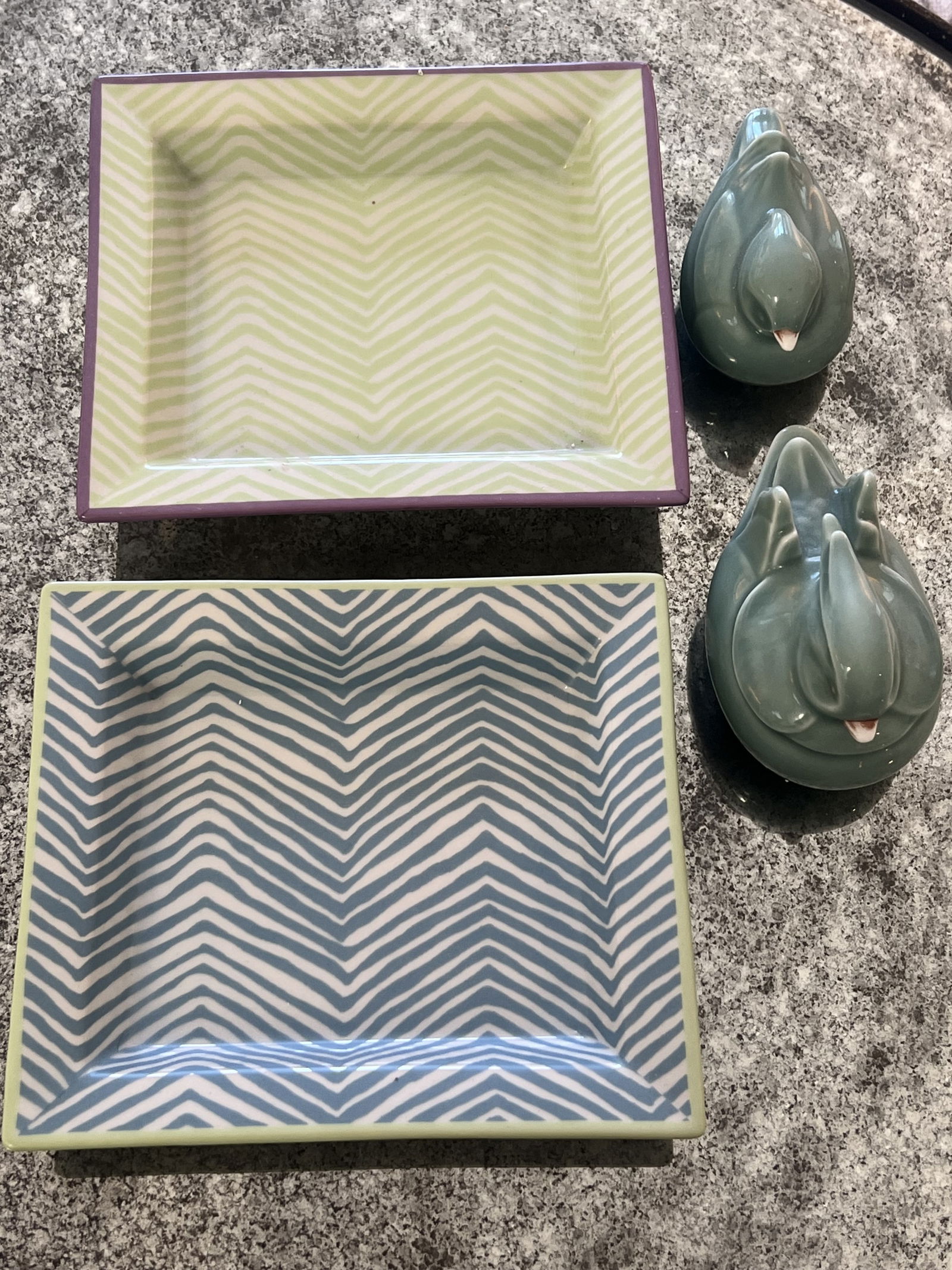 Tozai Herringbone Porcelain Decorative Trays, etc: Two decorative dishes and a pair of small birds in coordinating colors. Dimensions: Tray: 7.5" x 6.5" Condition: Presenting well. Low Estimate: 10.00 High Estimate: 10000.00