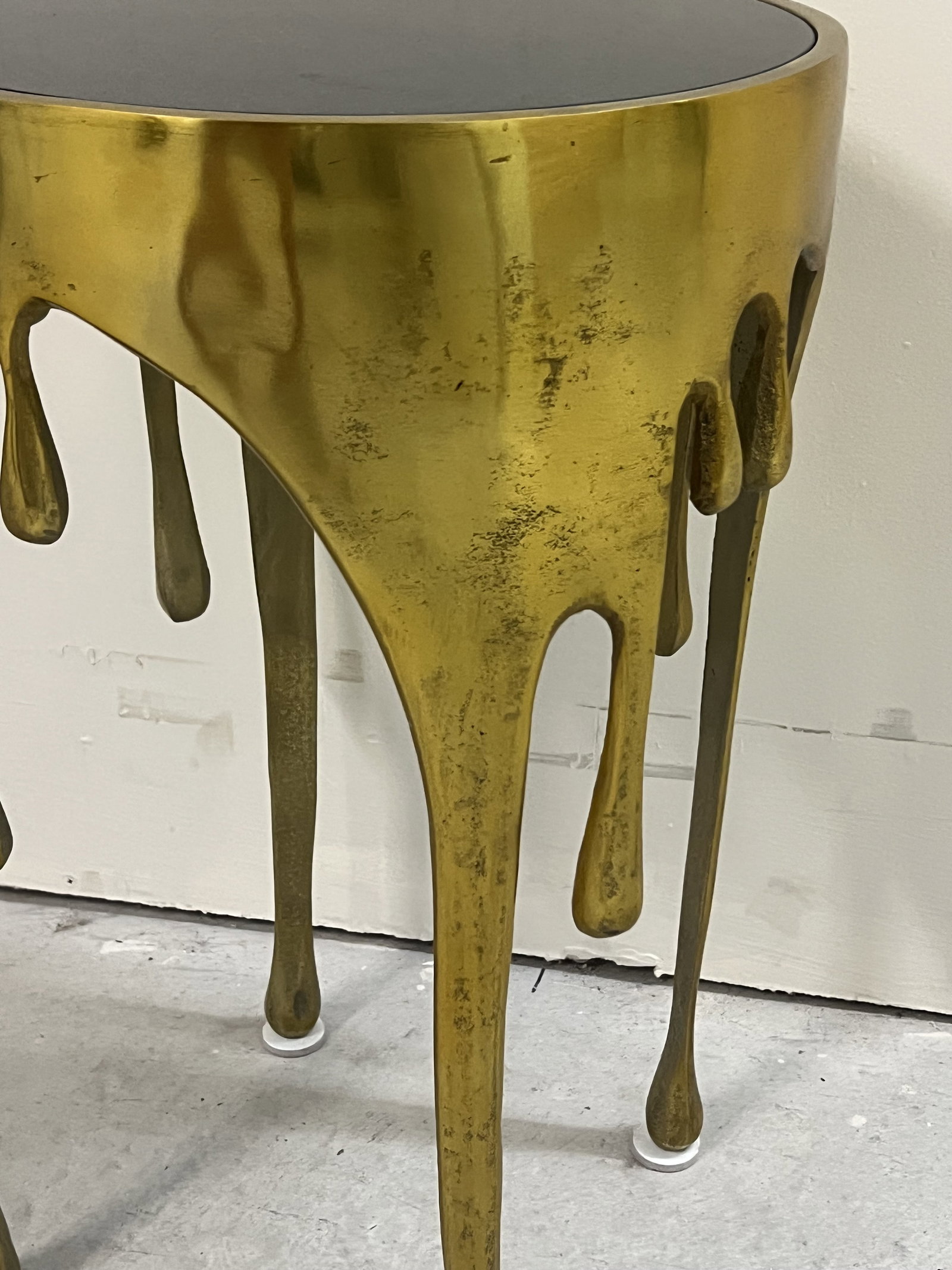 Deco Style Aluminum Brass Drip Table - 2