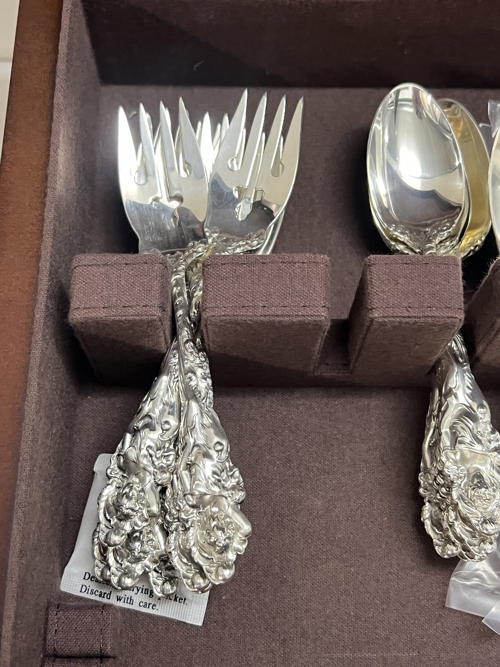 50 Pc Reed and Barton Love Disarmed Sterling Flatware - 10