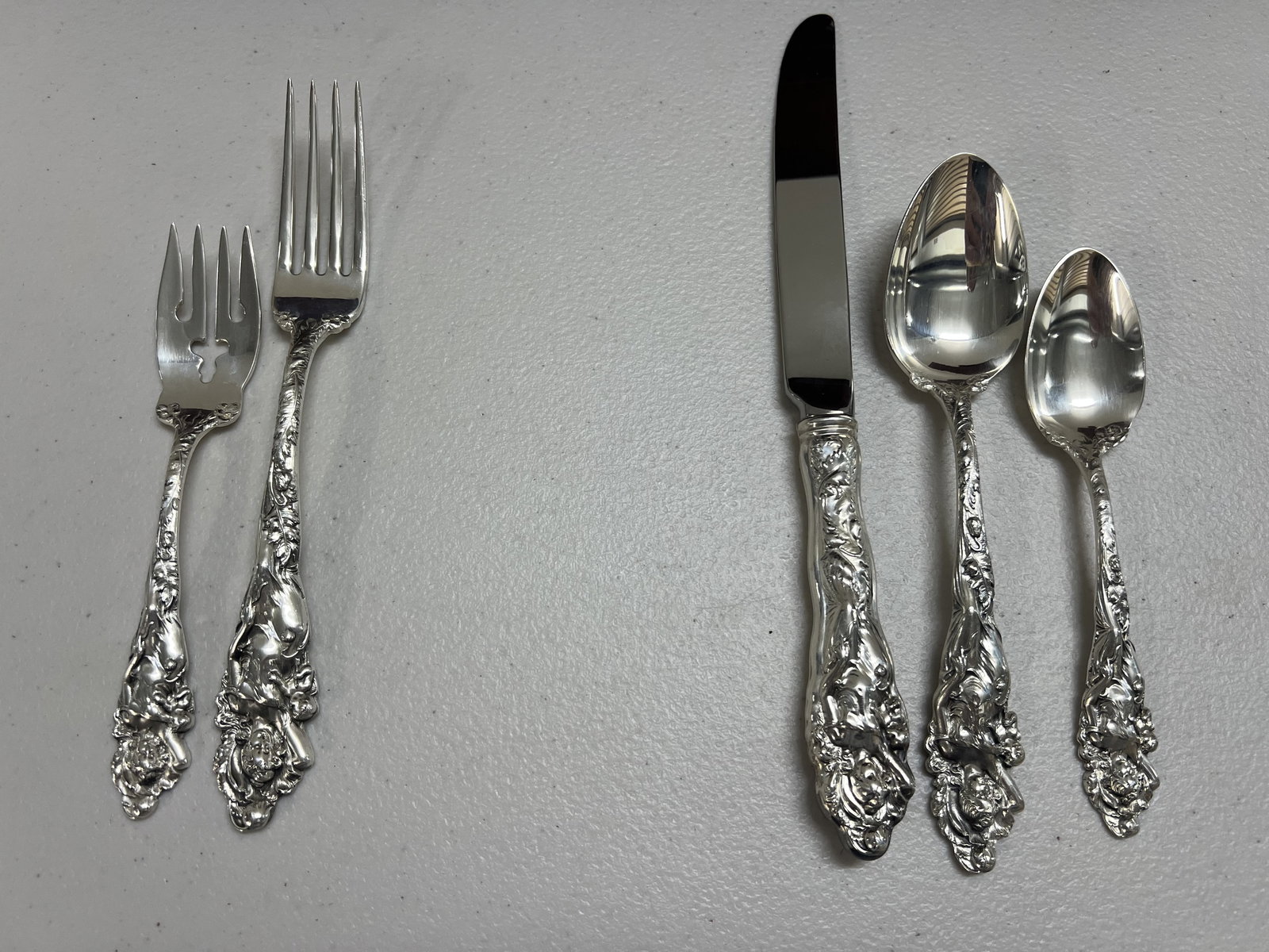 50 Pc Reed and Barton Love Disarmed Sterling Flatware - 2