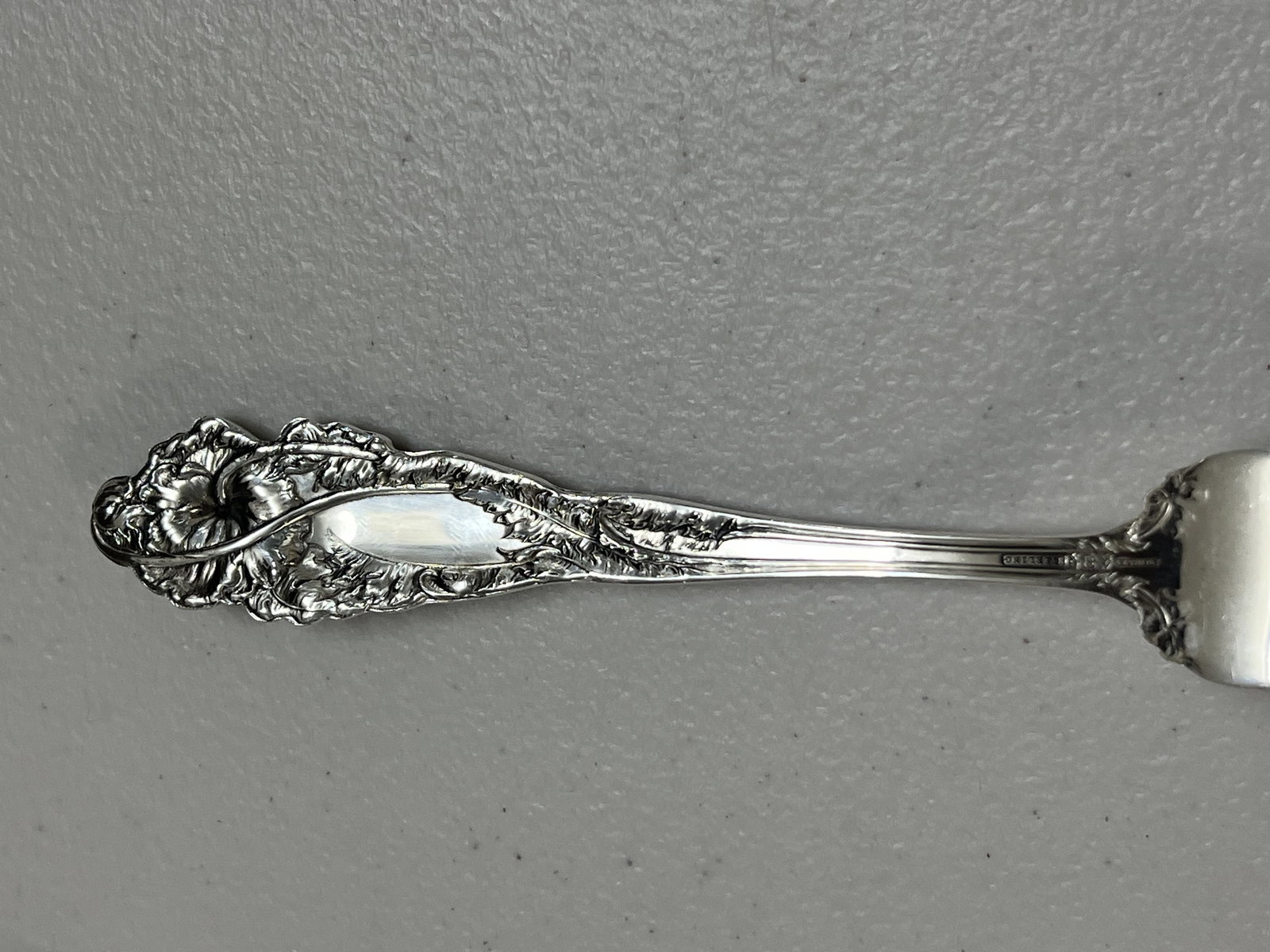50 Pc Reed and Barton Love Disarmed Sterling Flatware - 6
