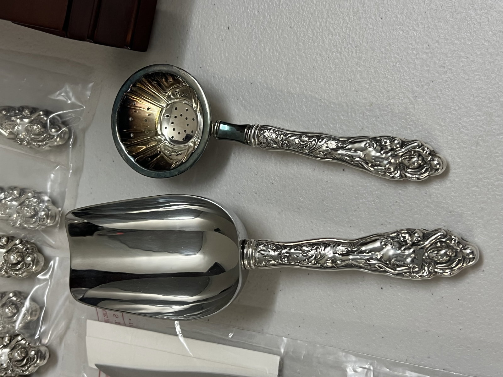 50 Pc Reed and Barton Love Disarmed Sterling Flatware - 8
