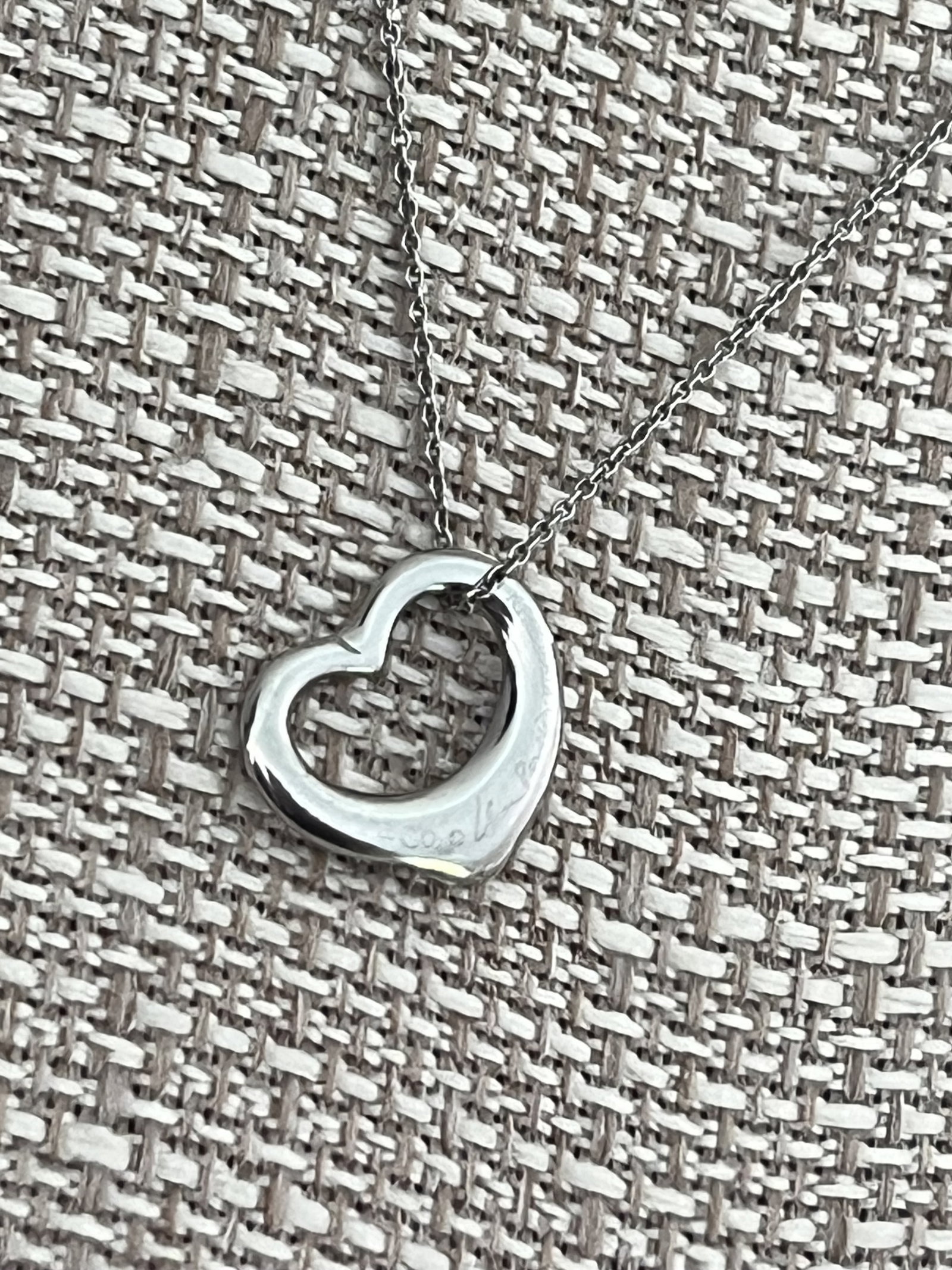 Elsa Peretti Tiffany & Co Platinum and Diamond Open Heart Pendant Necklace - 3