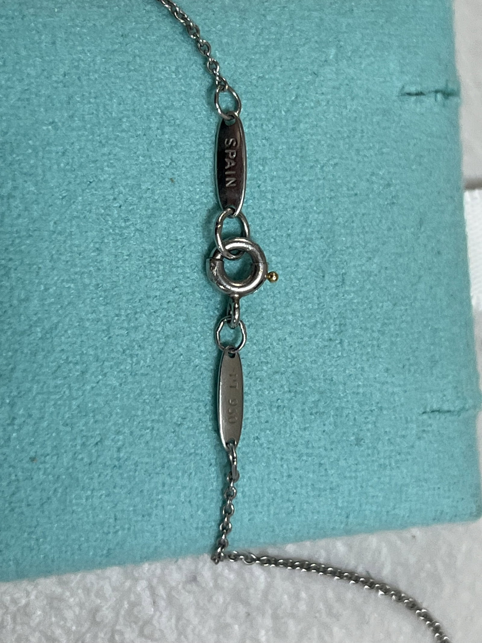 Elsa Peretti Tiffany & Co Platinum and Diamond Open Heart Pendant Necklace - 5