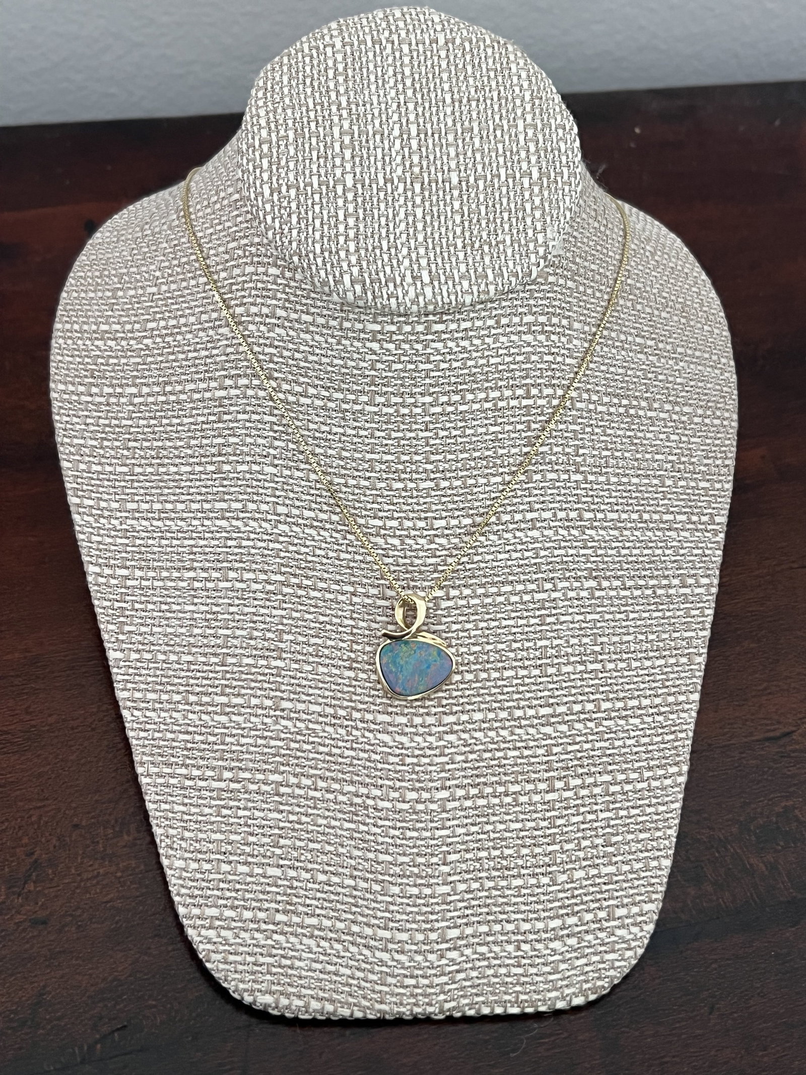 14K Gold and Opal Necklace - 4