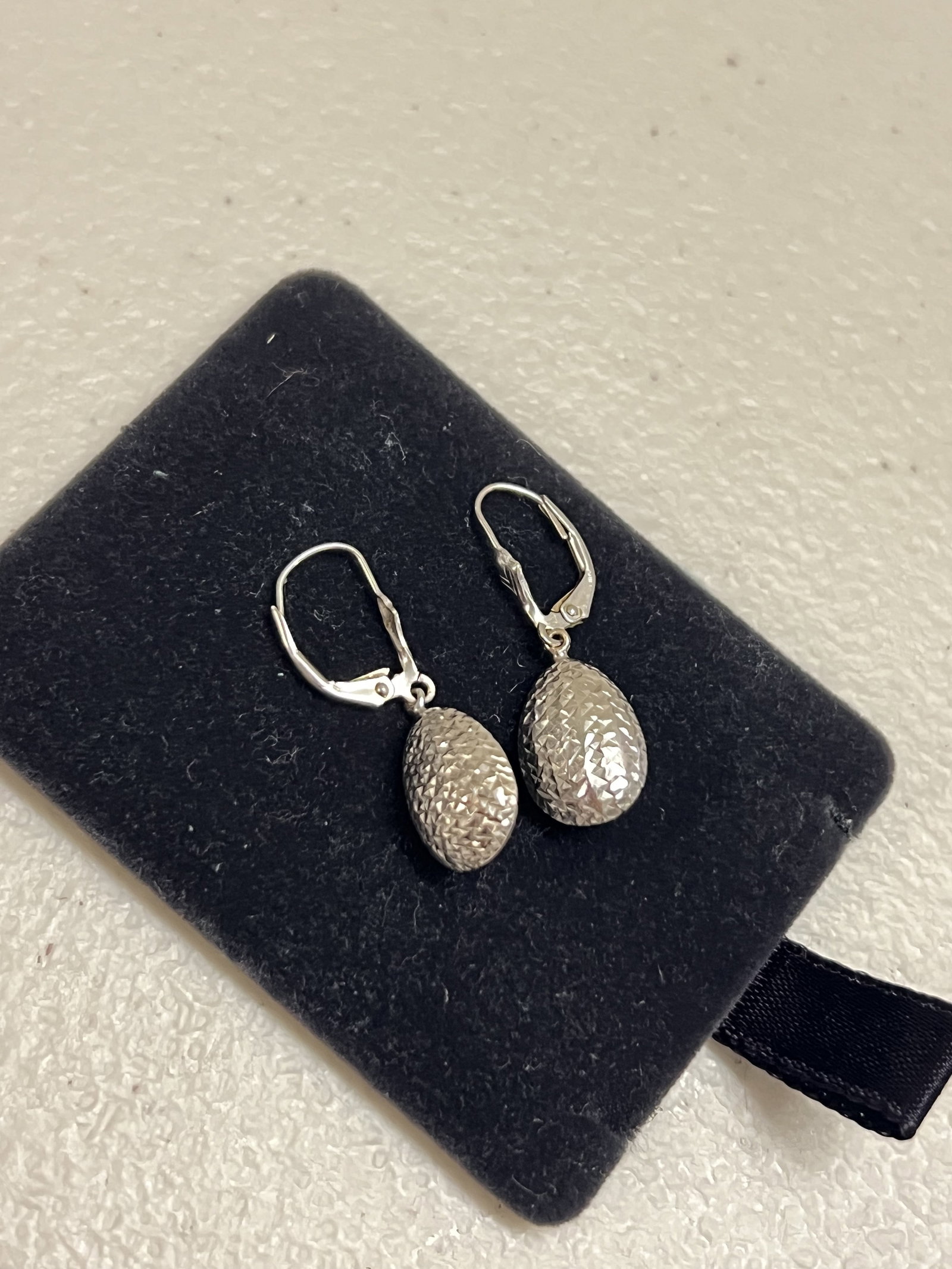 14K White Gold Etched Teardrop Earrings - 2