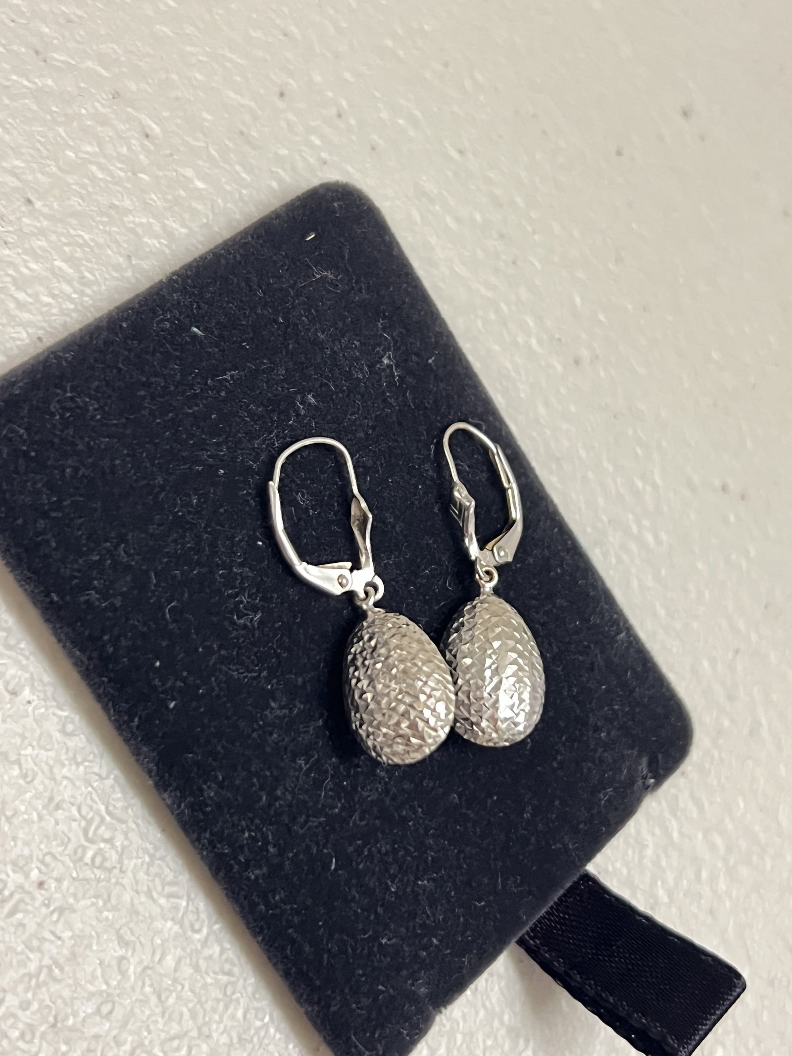 14K White Gold Etched Teardrop Earrings - 3