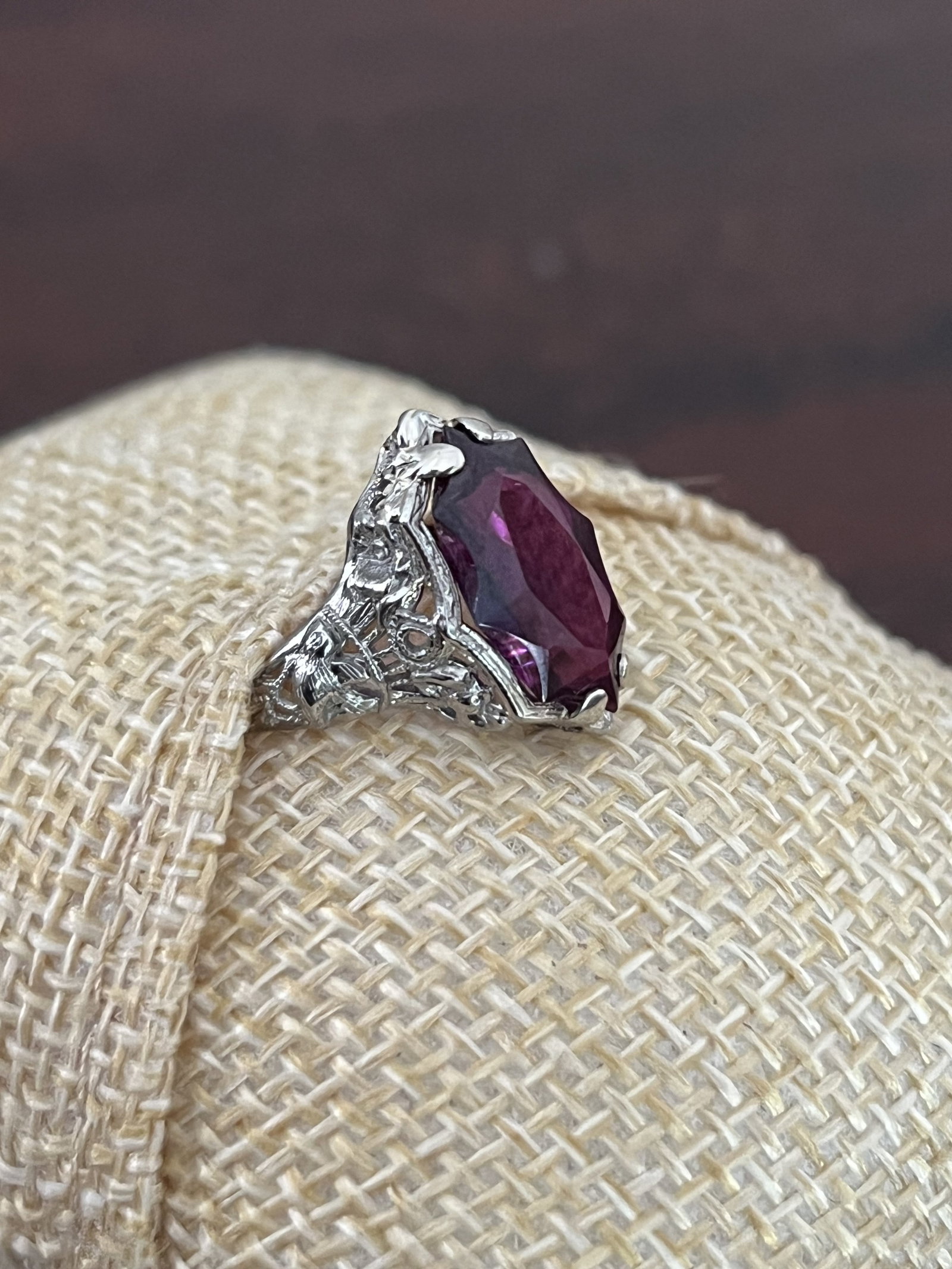 18k Gold and Gemstone Filigree Ring - 2