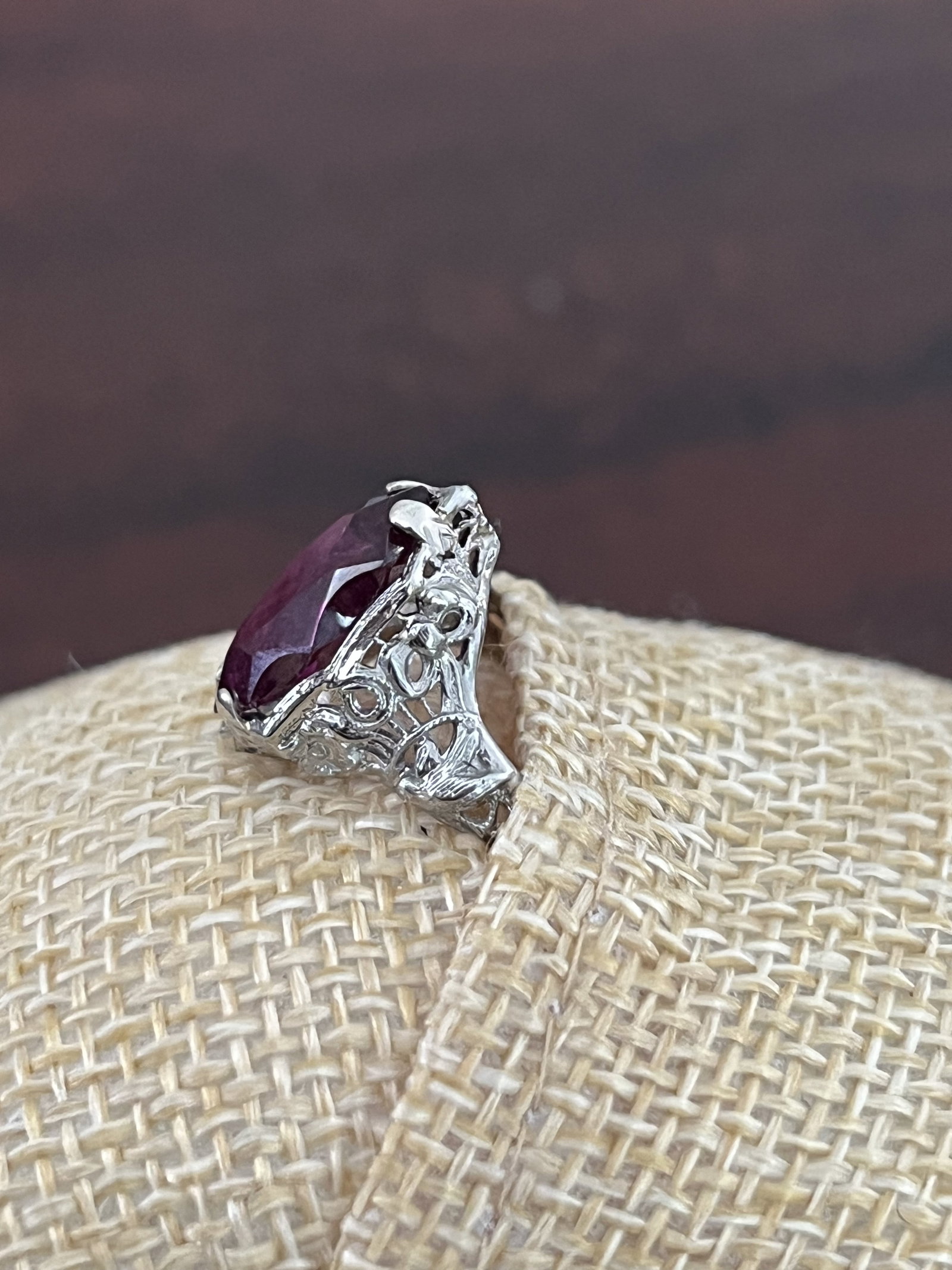18k Gold and Gemstone Filigree Ring - 3