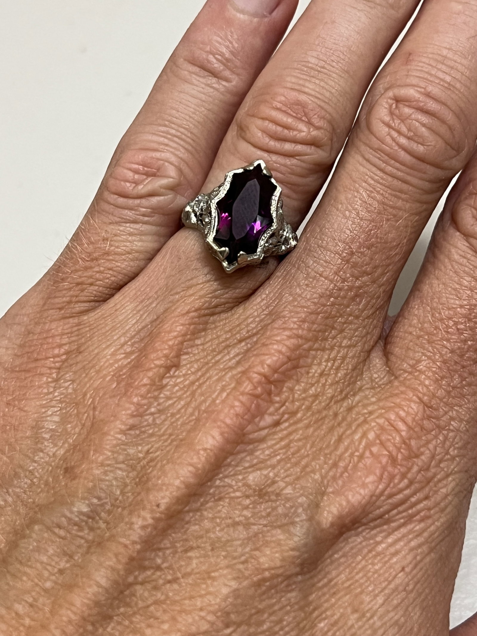 18k Gold and Gemstone Filigree Ring - 7