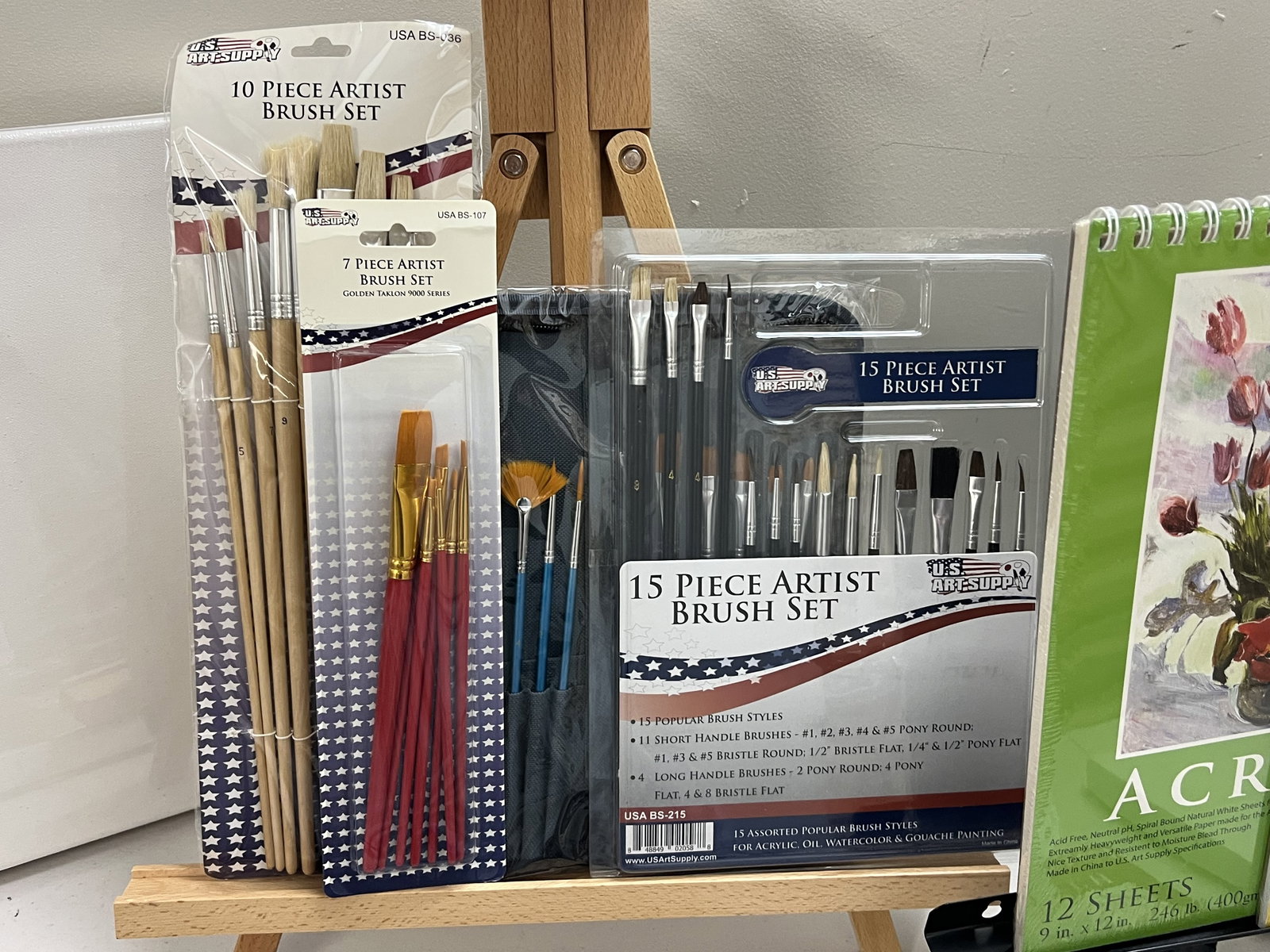 Evertything you need to Paint Deluxe Painting Kit - 8