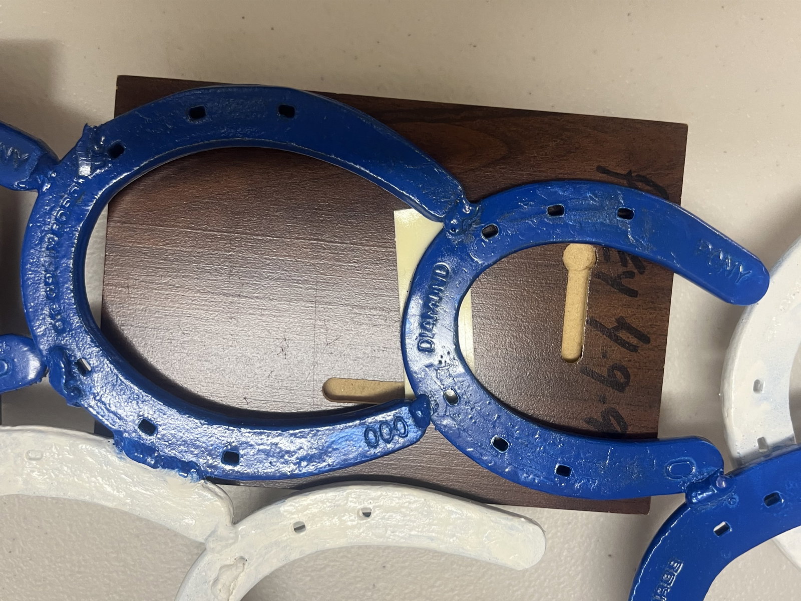 Horseshoe Display - 7