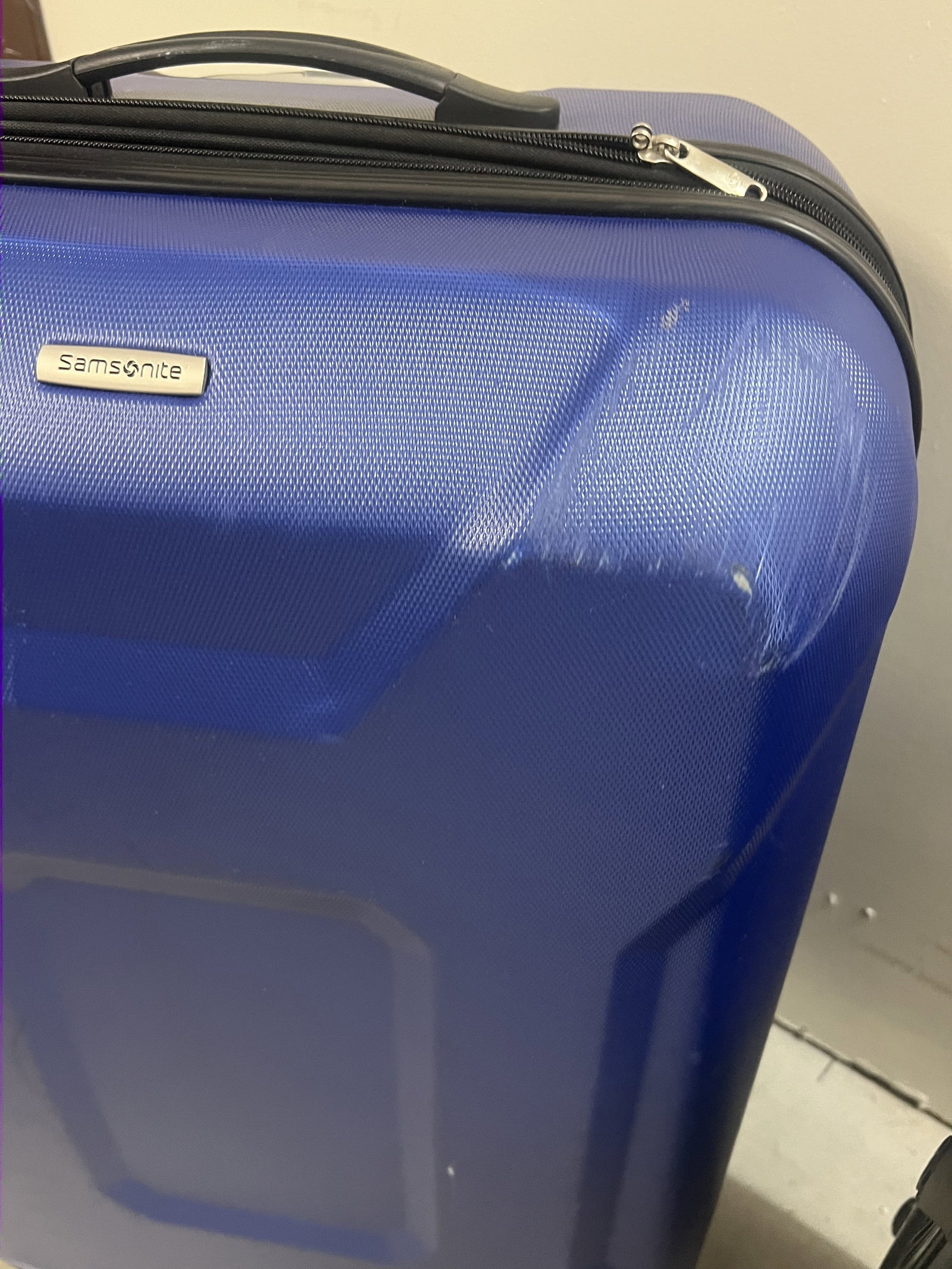 (2) Large Samsonite Hard Suitcases - 4