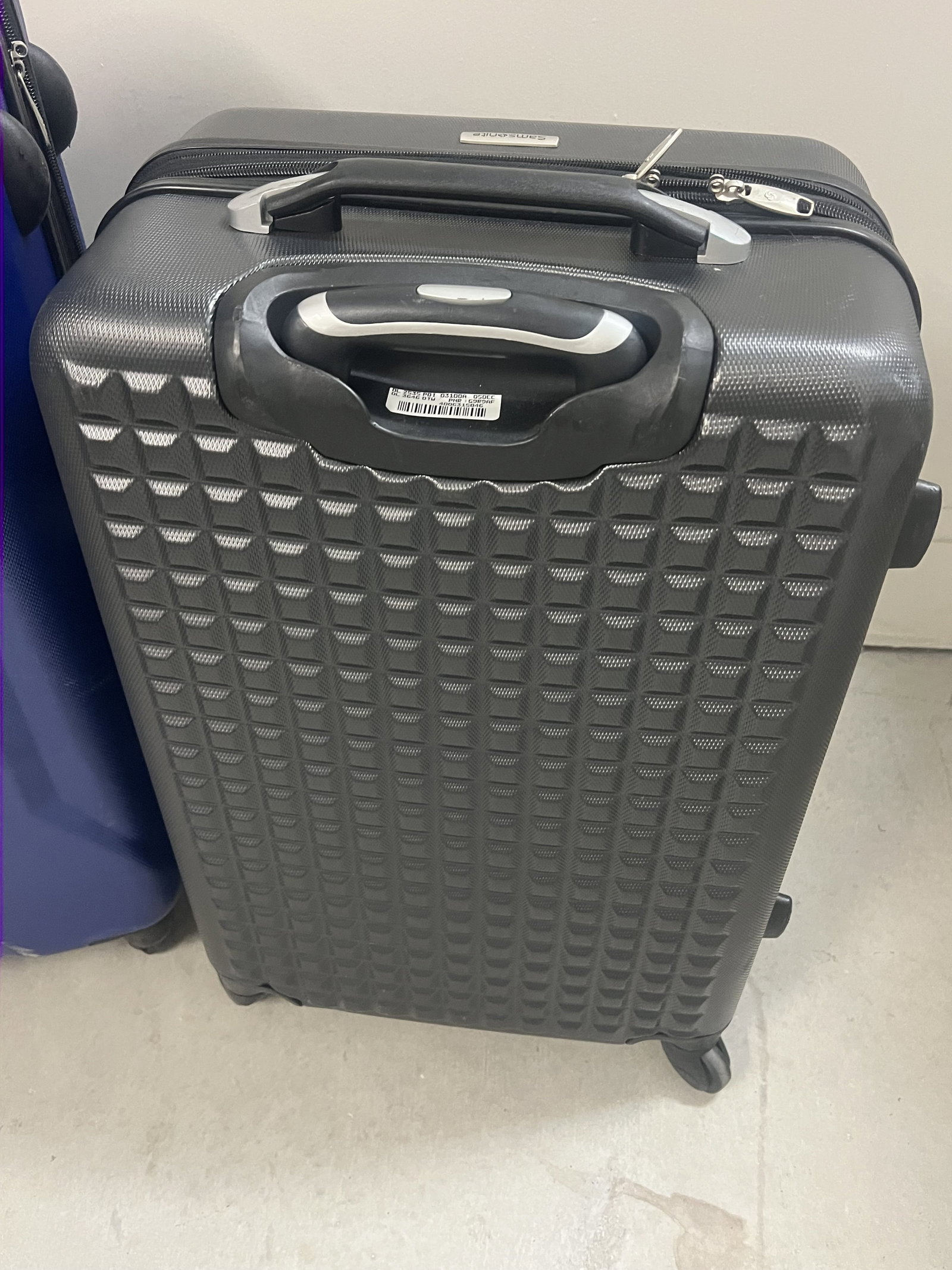 (2) Large Samsonite Hard Suitcases - 5