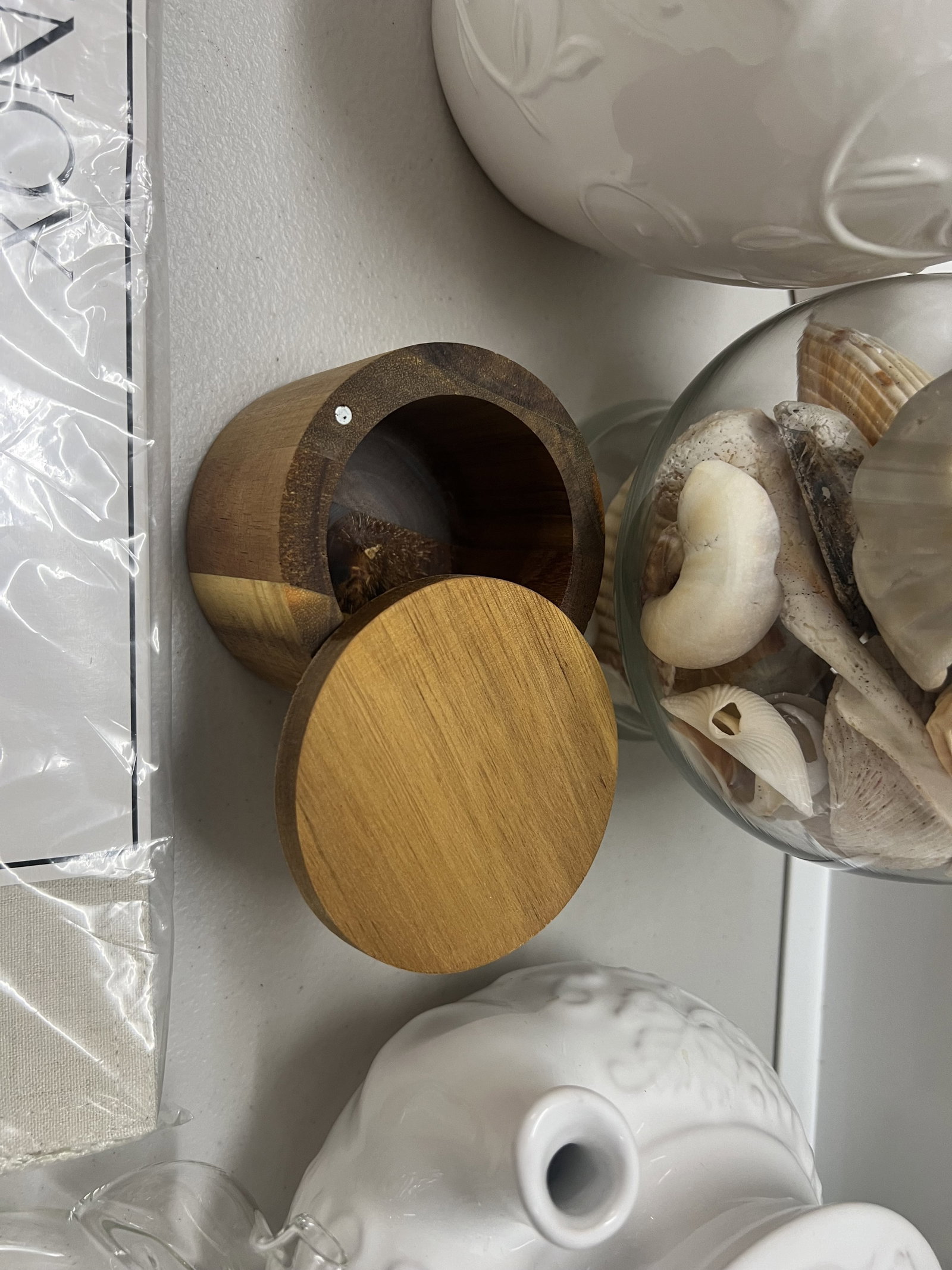 White Coastal Neutral Decorative Houseware Grouping - 9