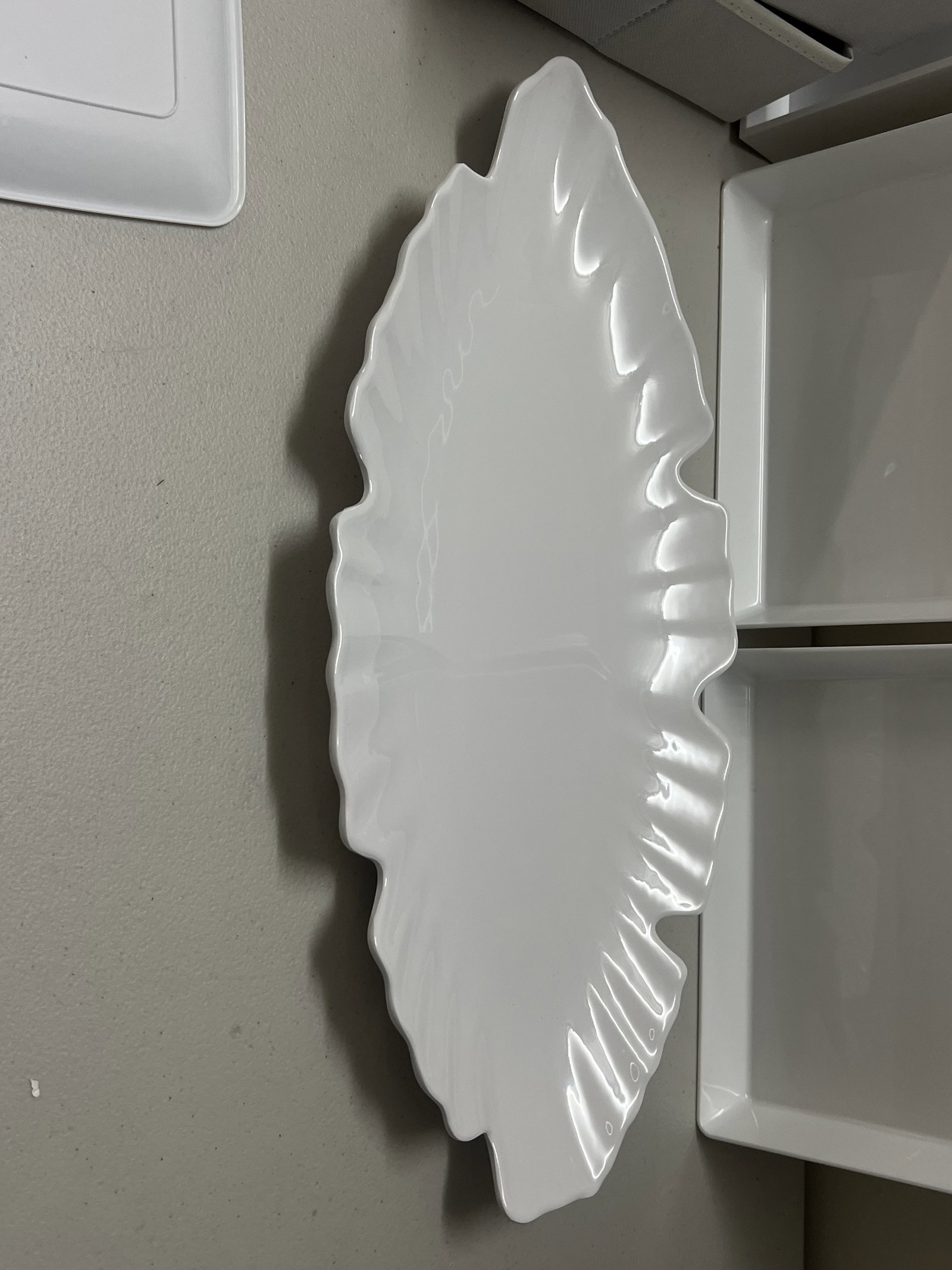 White Plastic Serving Trays and Organization - 8