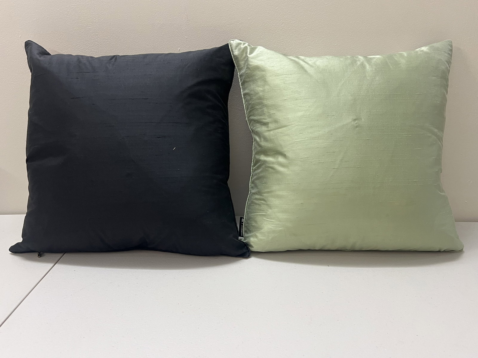 (2) Ardmore Safari Leopard Silk Pillows - 7