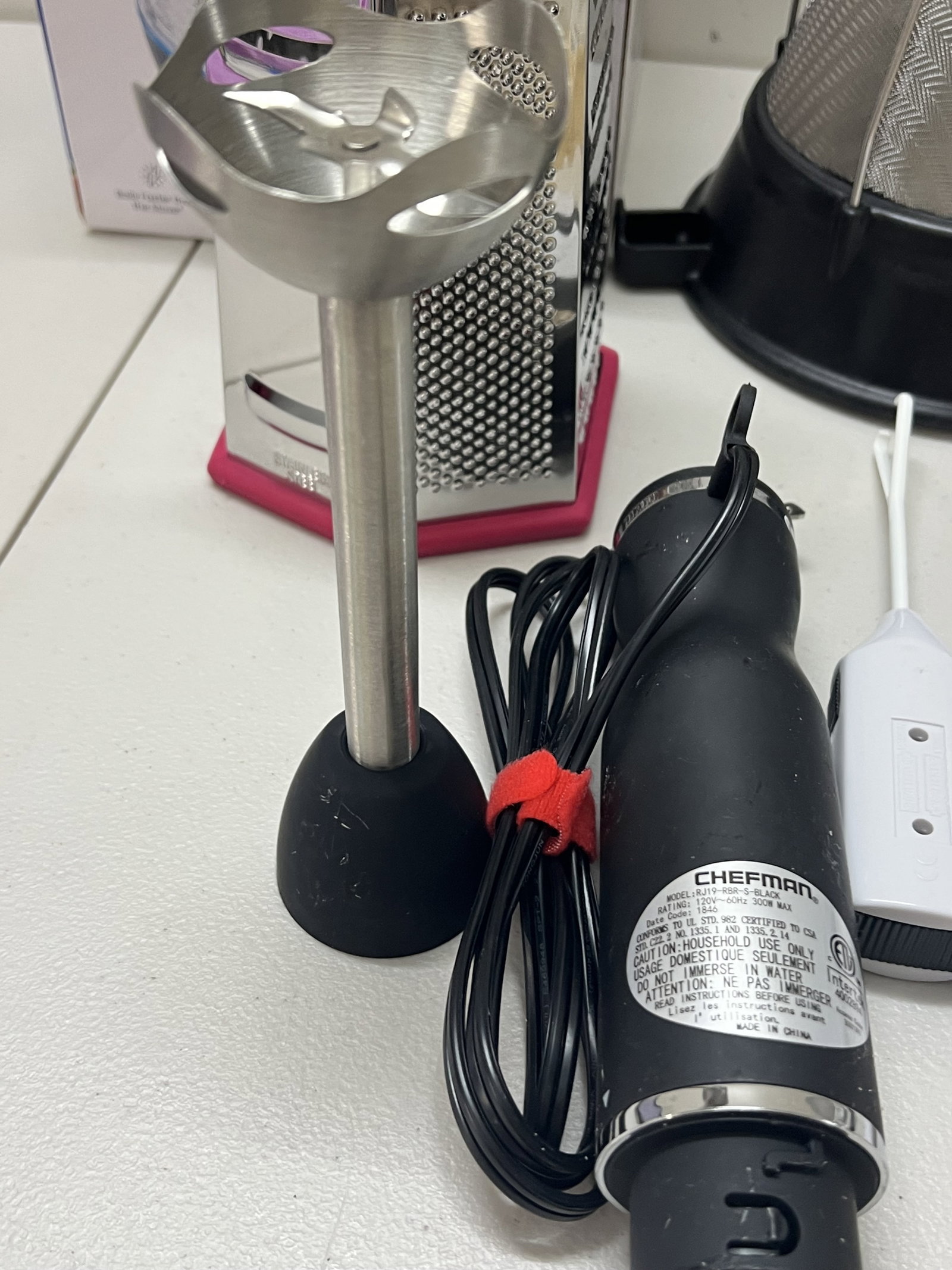 Small Kitchen Appliances and Tools - 10