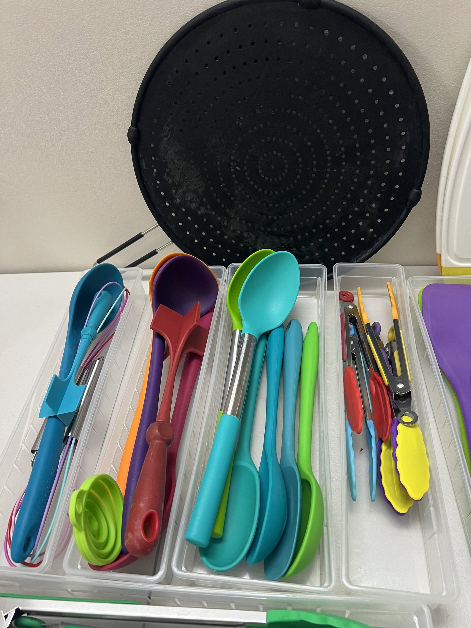 Silicone Kitchen Utensil Grouping - 7