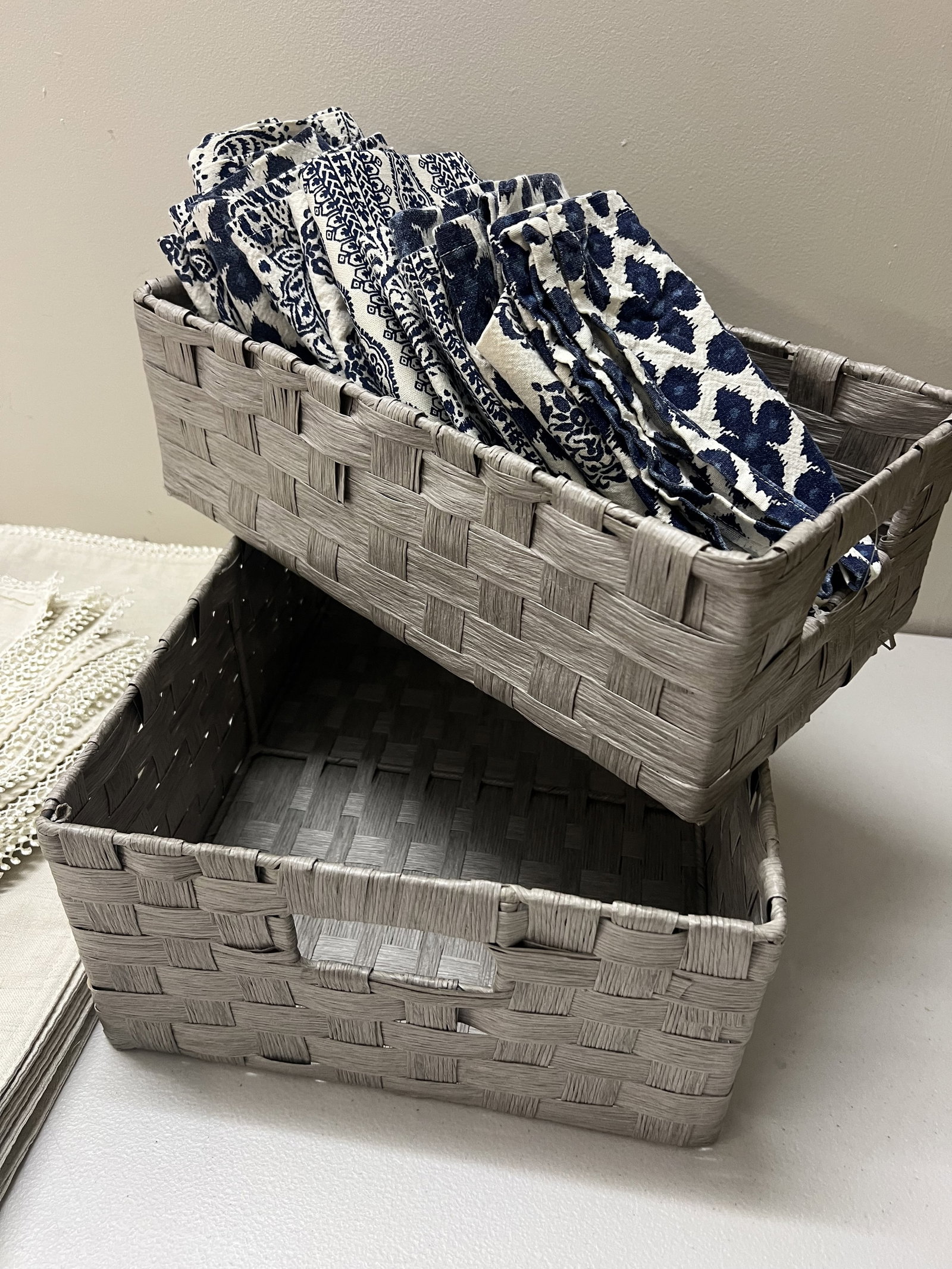 Lenox Off White Placemats and Table Cloths Blue and White - 5